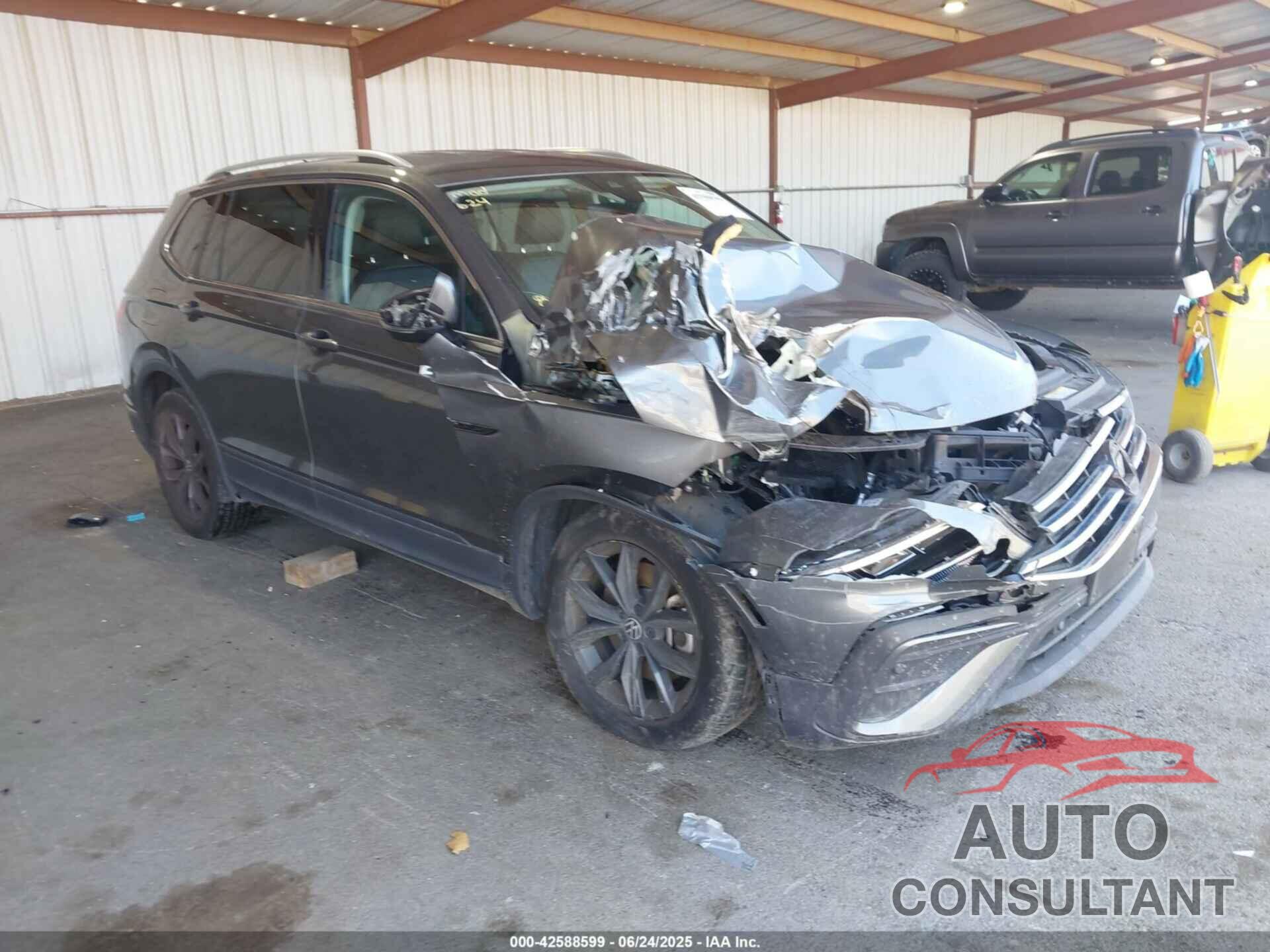 VOLKSWAGEN TIGUAN 2022 - 3VV2B7AX1NM061791
