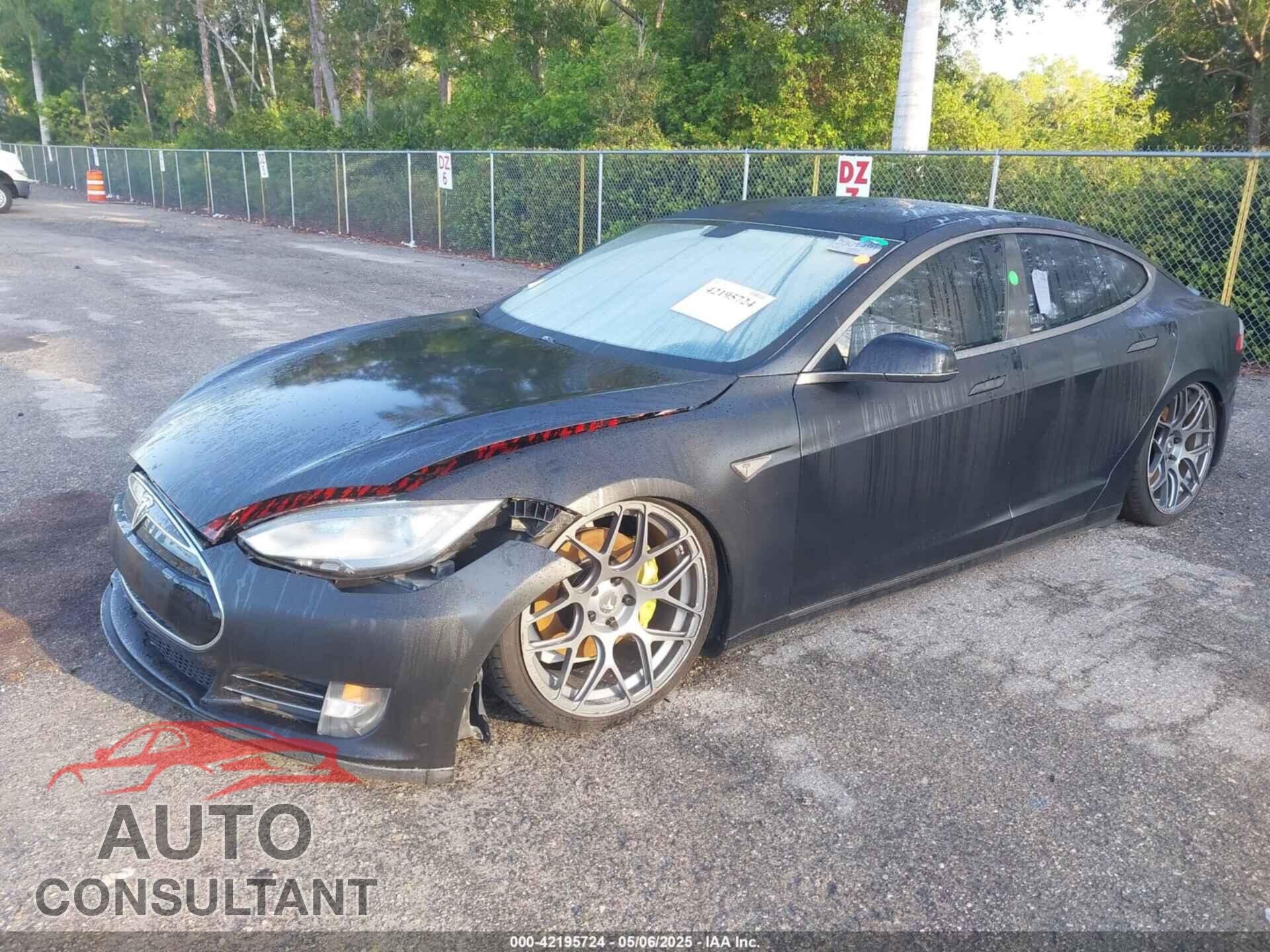 TESLA MODEL S 2012 - 5YJSA1DN5CFS00184