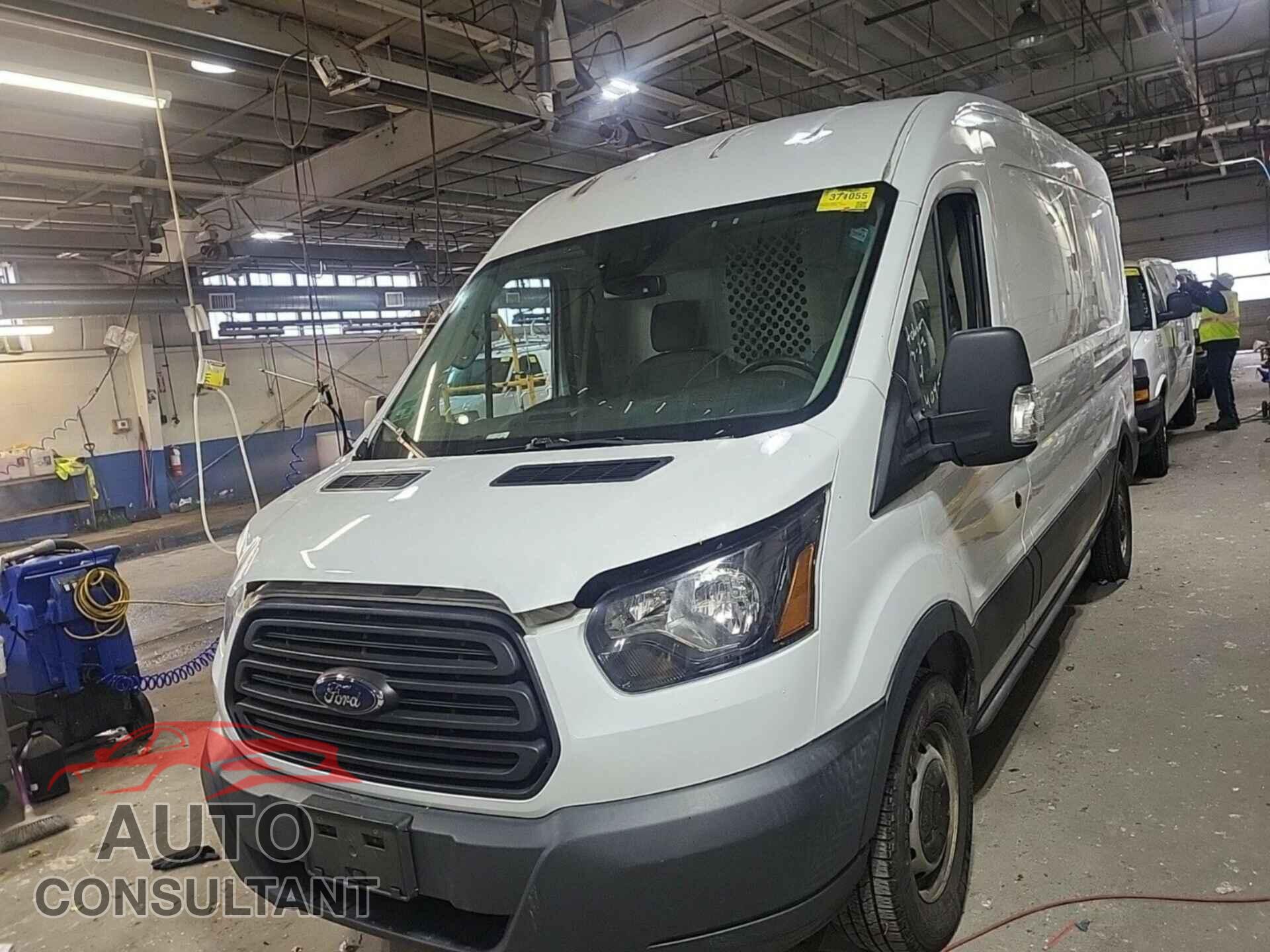 FORD TRANSIT 2018 - 1FTYR2CM7JKA93043