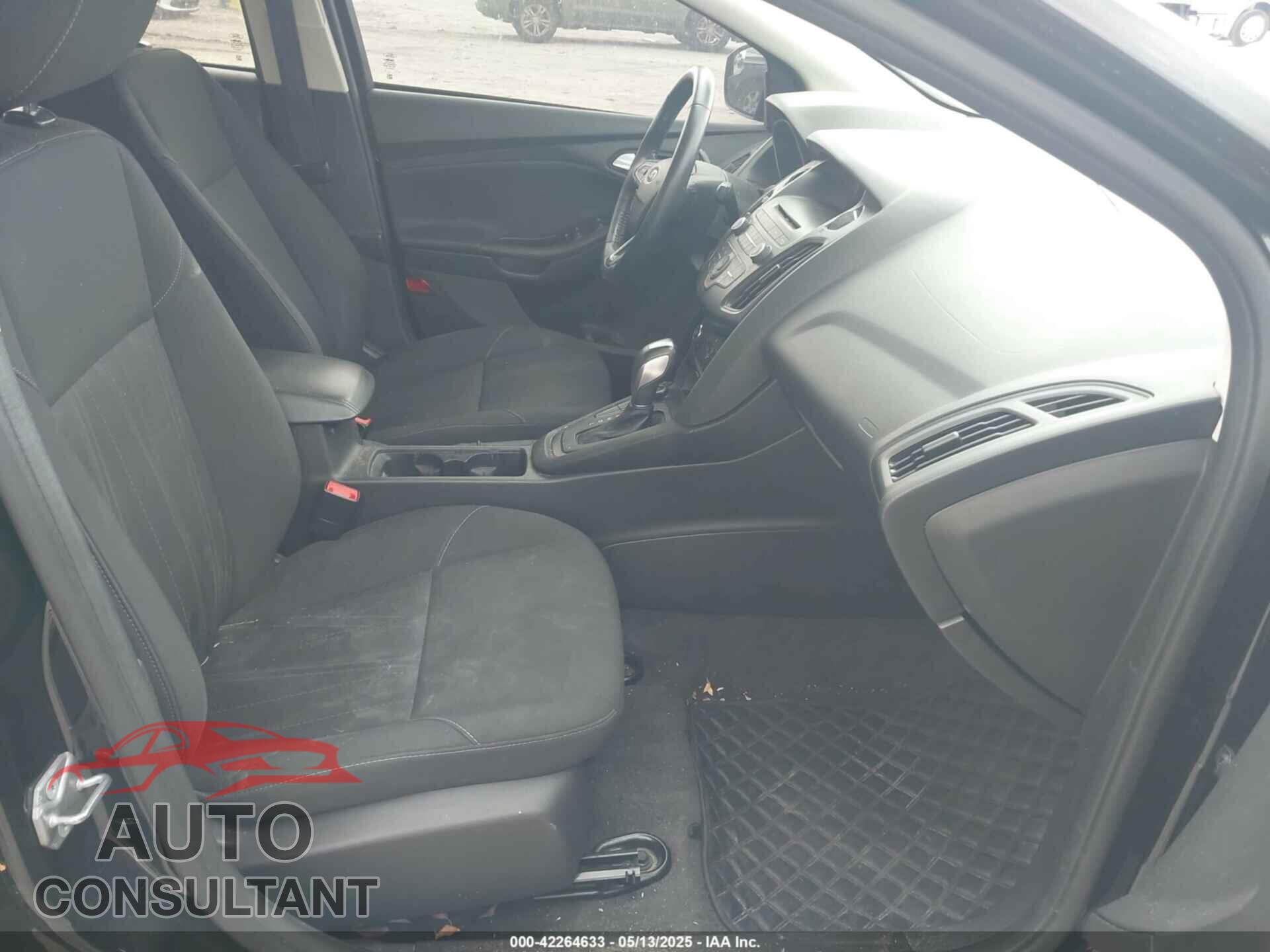 FORD FOCUS 2015 - 1FADP3F21FL313207