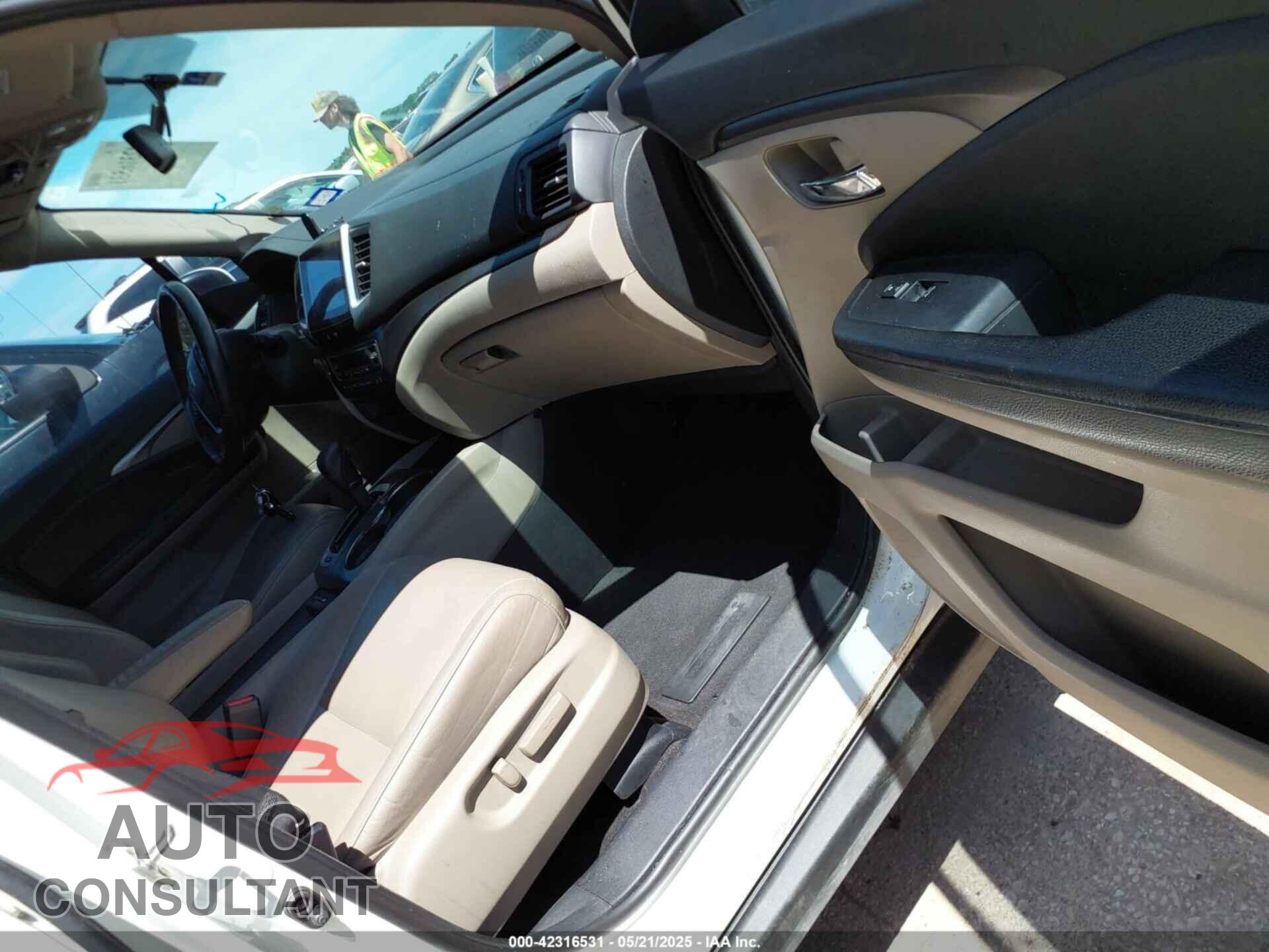 HONDA PILOT 2016 - 5FNYF5H53GB016137