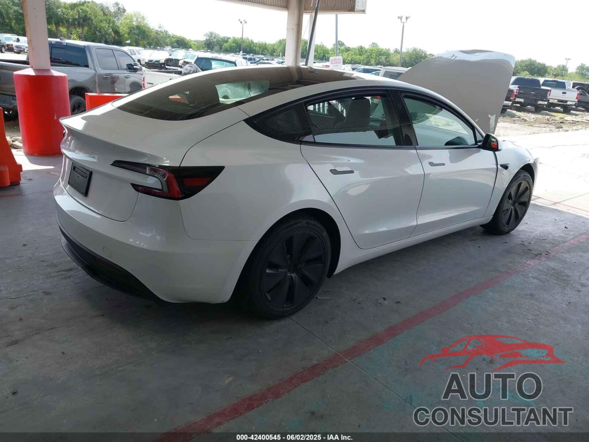 TESLA MODEL 3 2024 - 5YJ3E1EA7RF760804