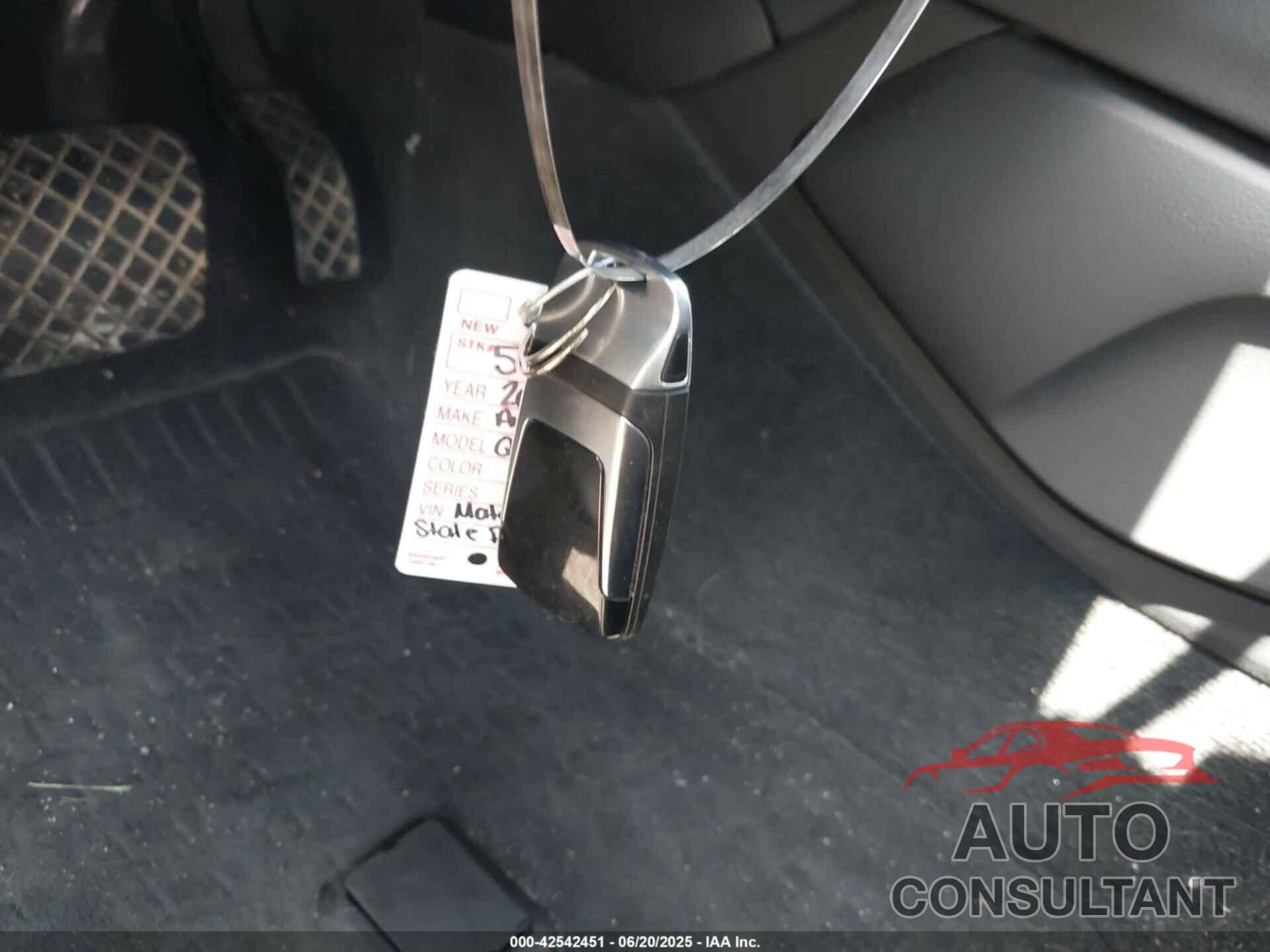 AUDI Q7 2018 - WA1LHAF74JD015170
