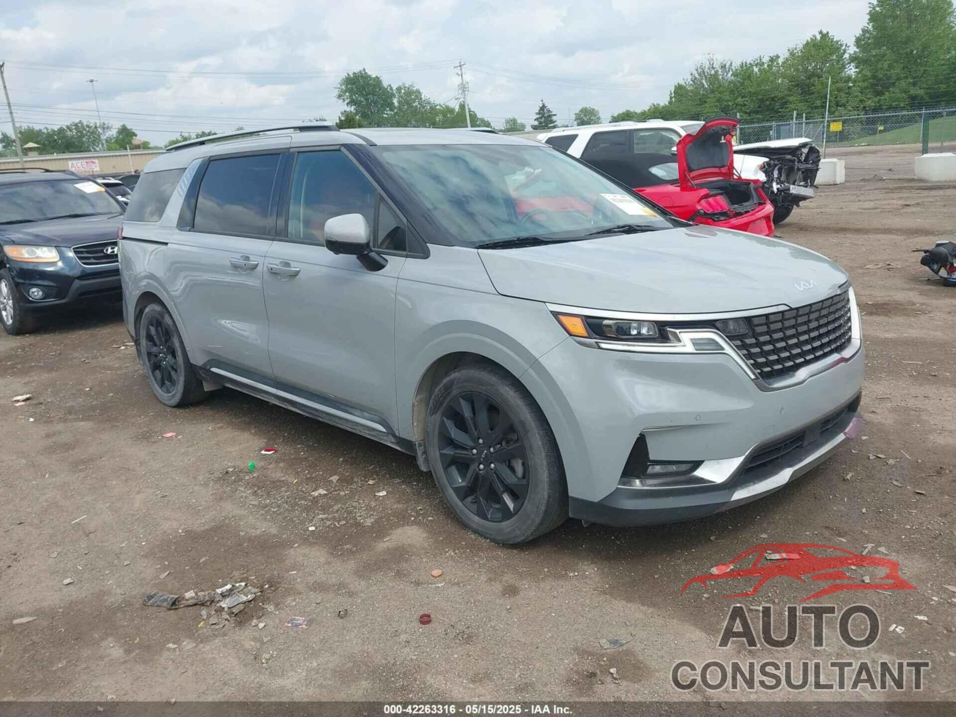 KIA CARNIVAL MPV 2023 - KNDNE5H33P6220288