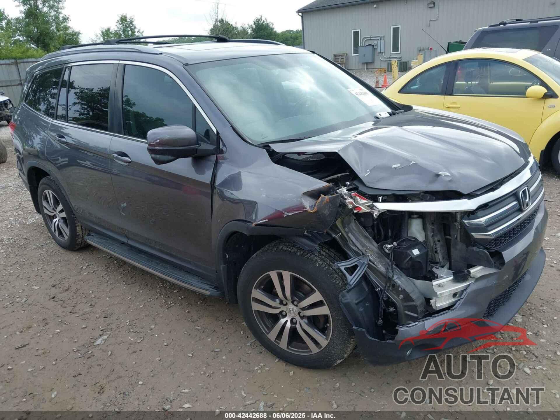 HONDA PILOT 2016 - 5FNYF6H89GB005885