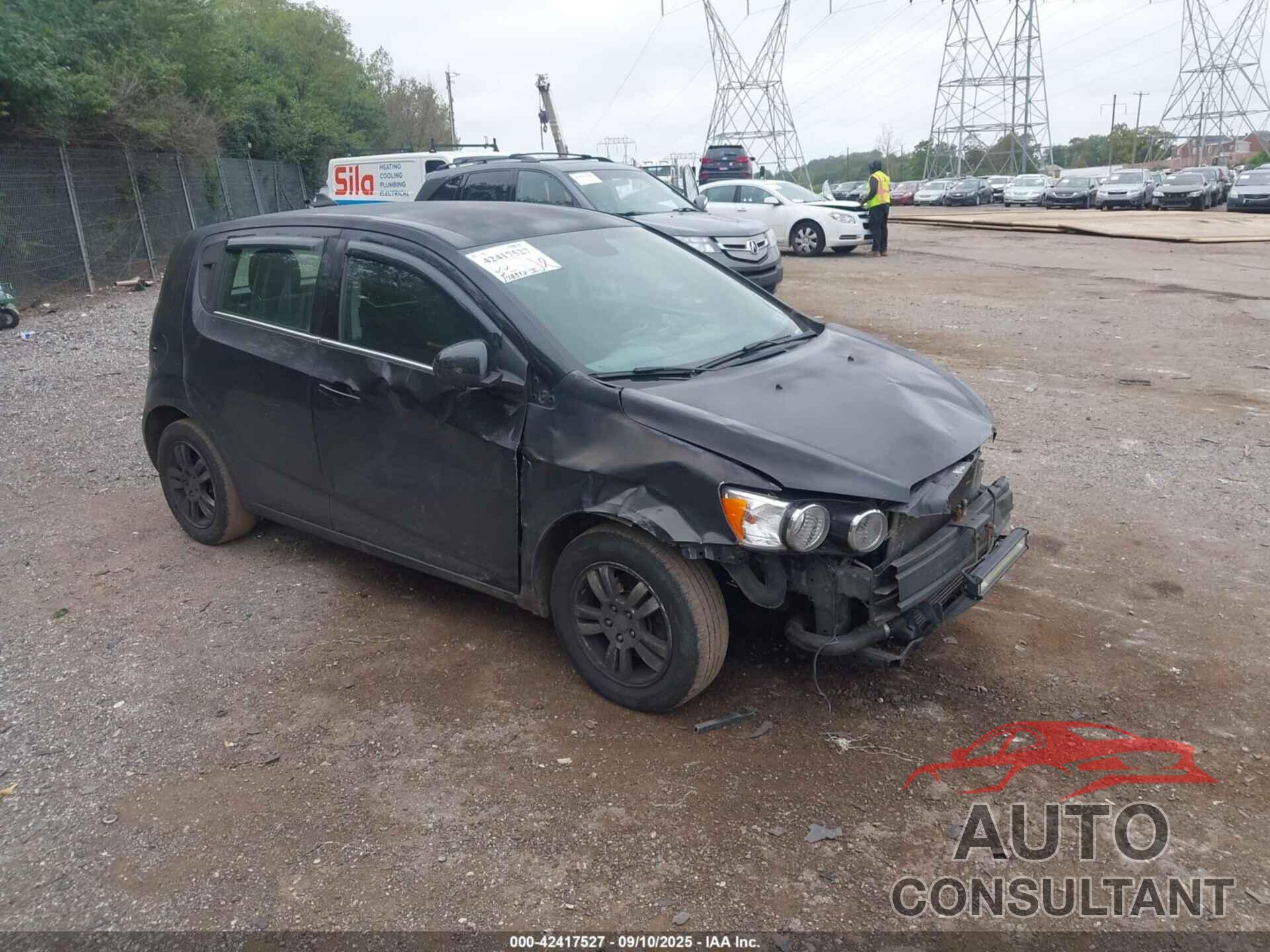 CHEVROLET SONIC 2013 - 1G1JC6SBXD4215776