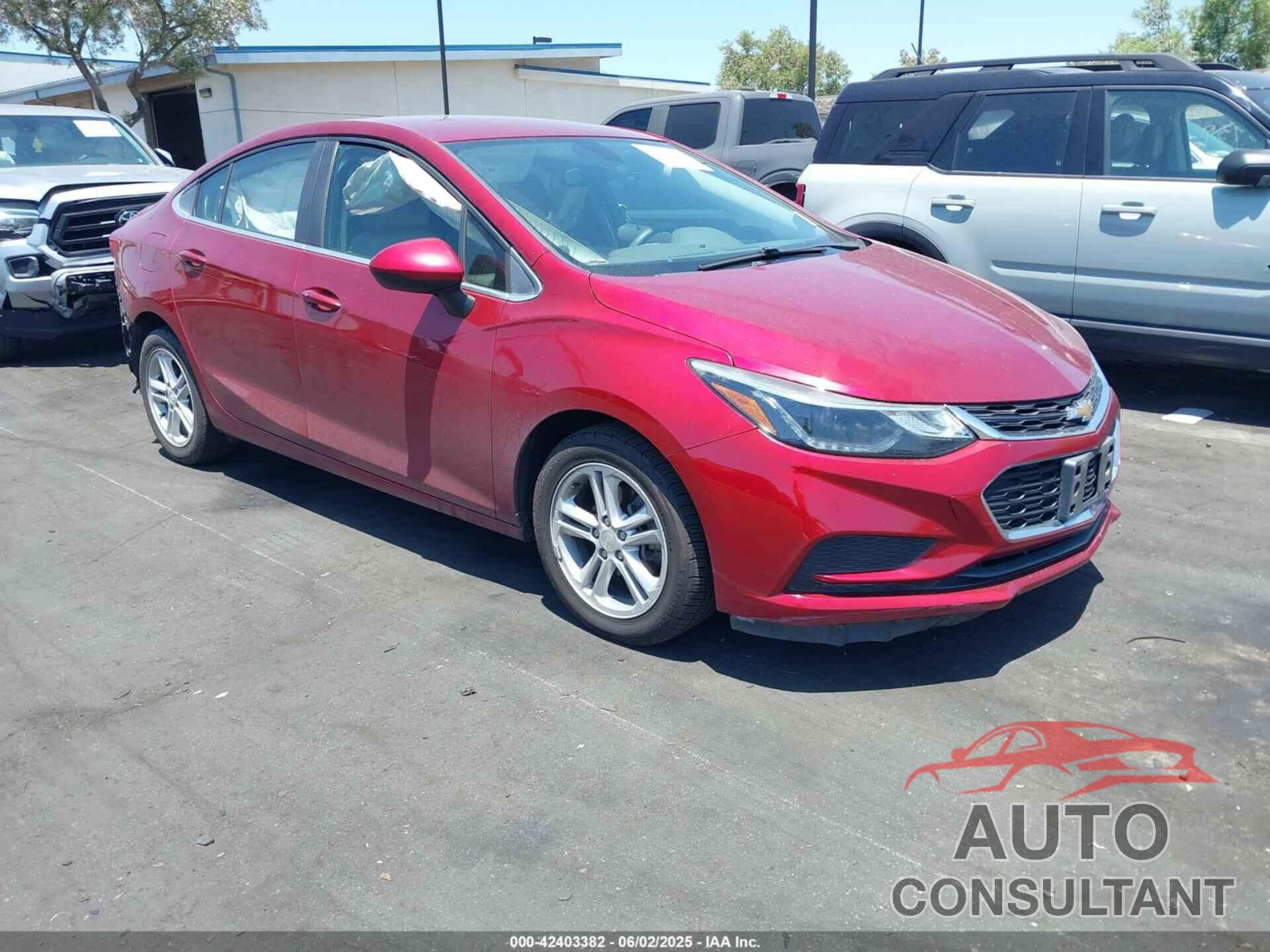 CHEVROLET CRUZE 2018 - 1G1BE5SM0J7237497