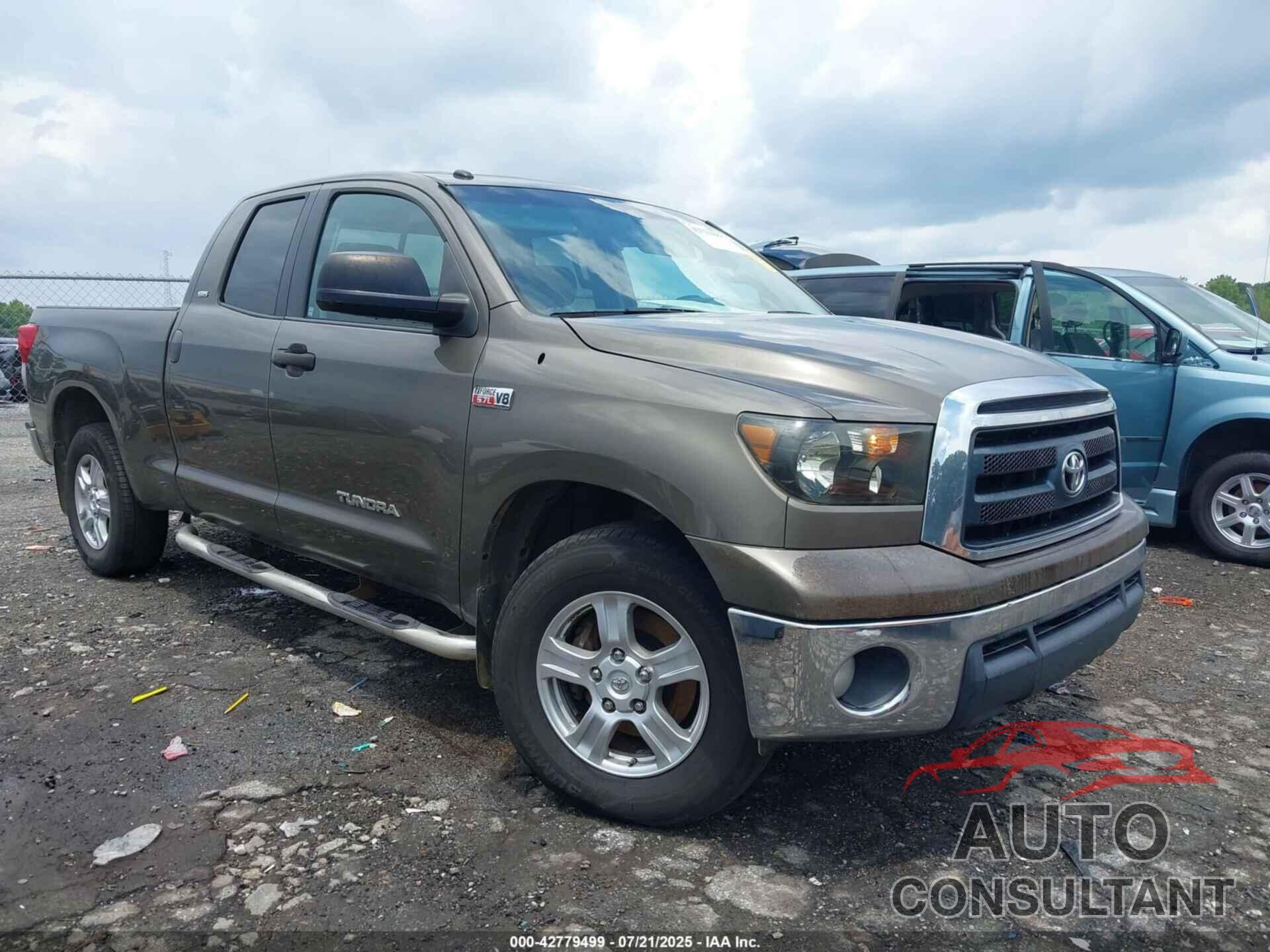 TOYOTA TUNDRA 2011 - 5TFRY5F18BX114402