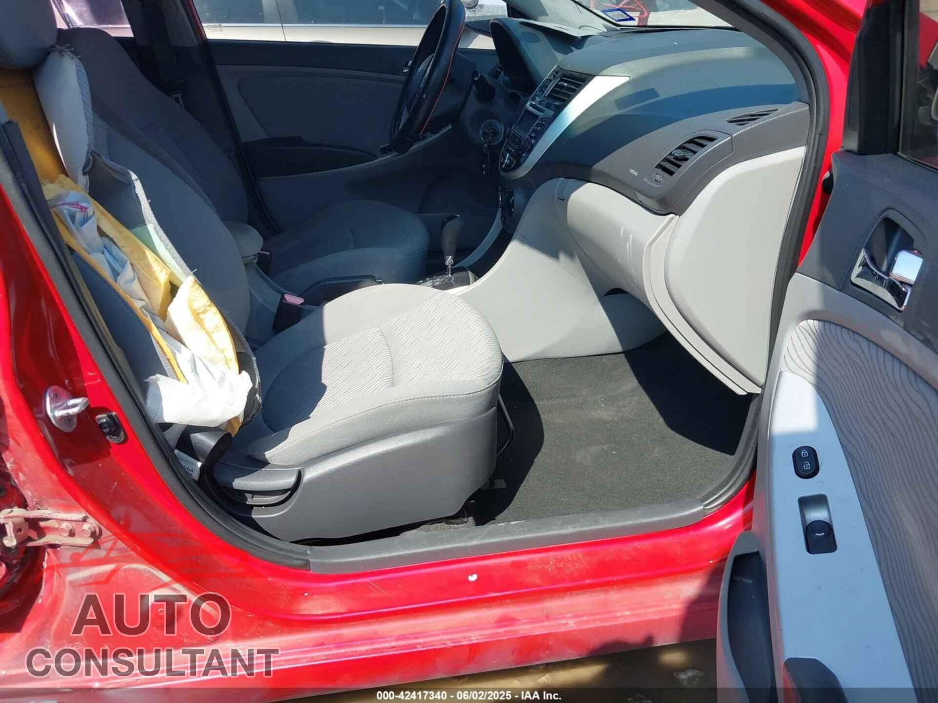 HYUNDAI ACCENT 2013 - KMHCU4AE6DU350942