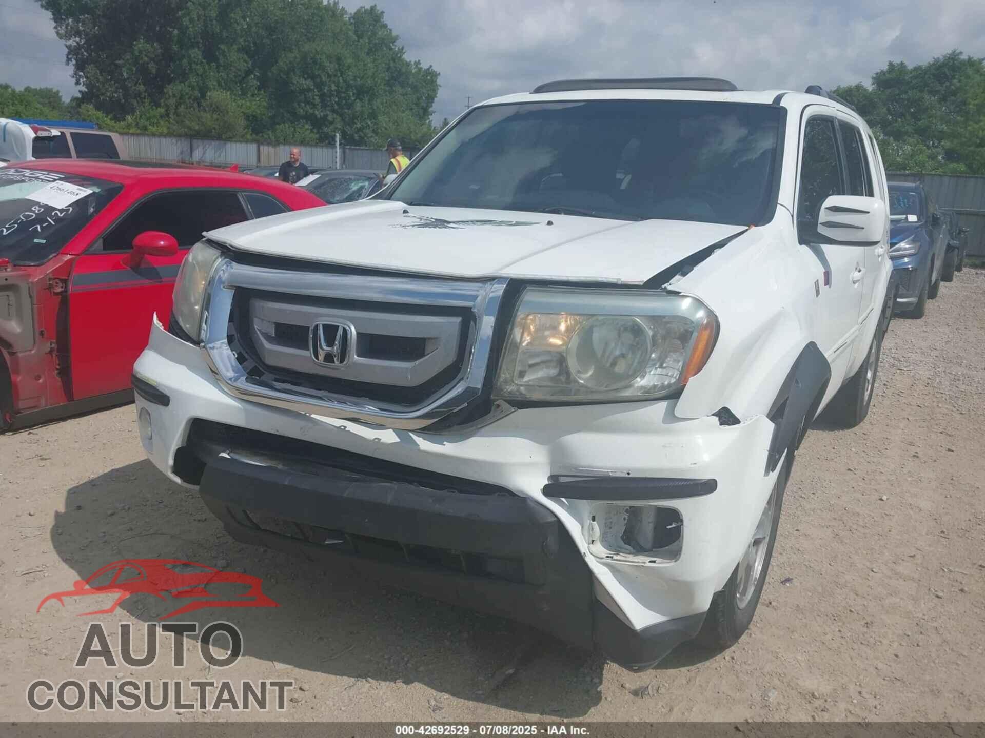 HONDA PILOT 2011 - 5FNYF3H76BB005275