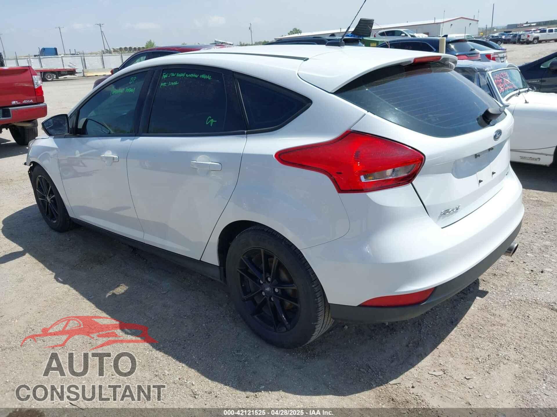 FORD FOCUS 2017 - 1FADP3K28HL217843