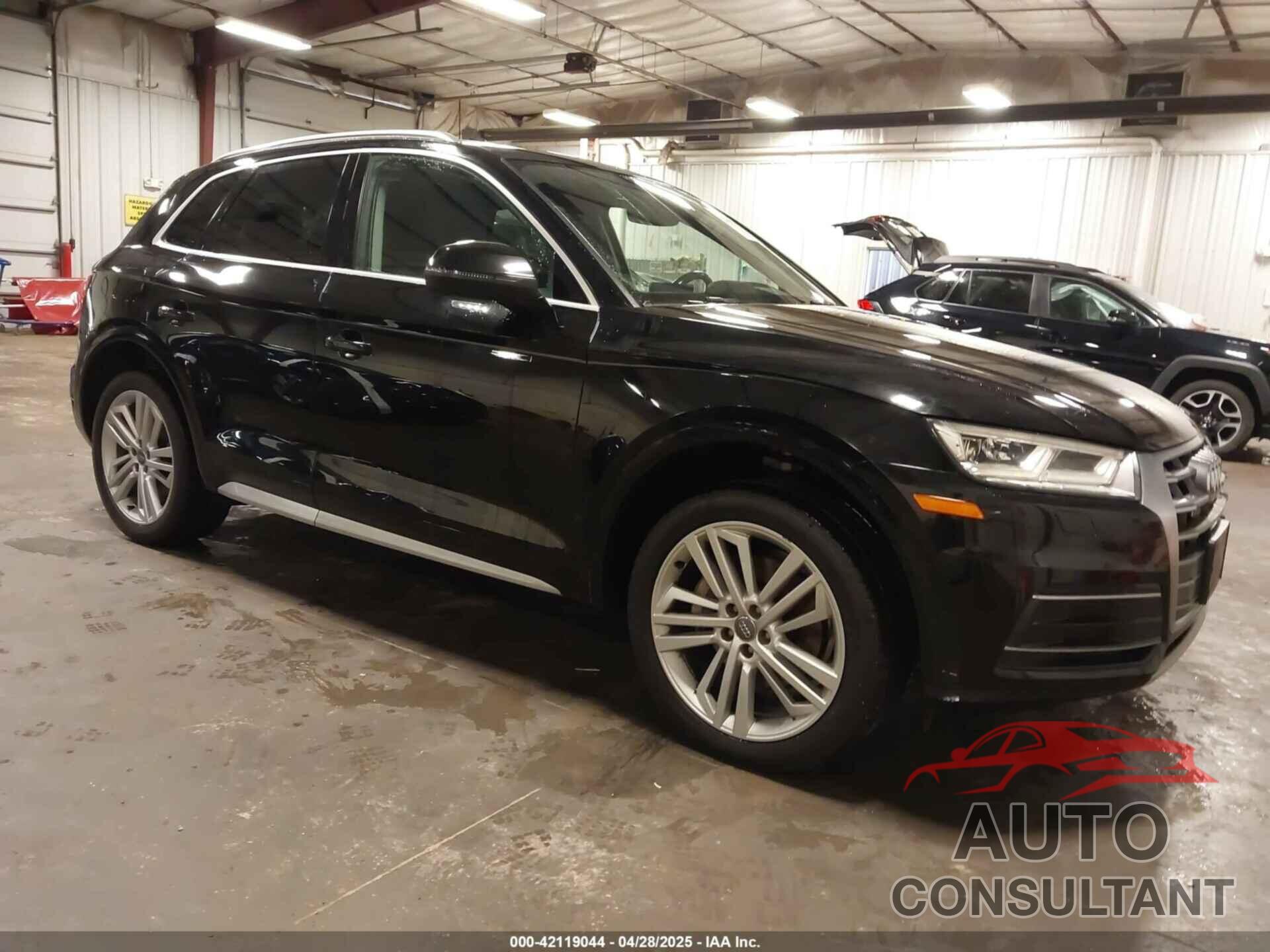AUDI Q5 2018 - WA1BNAFY3J2007151