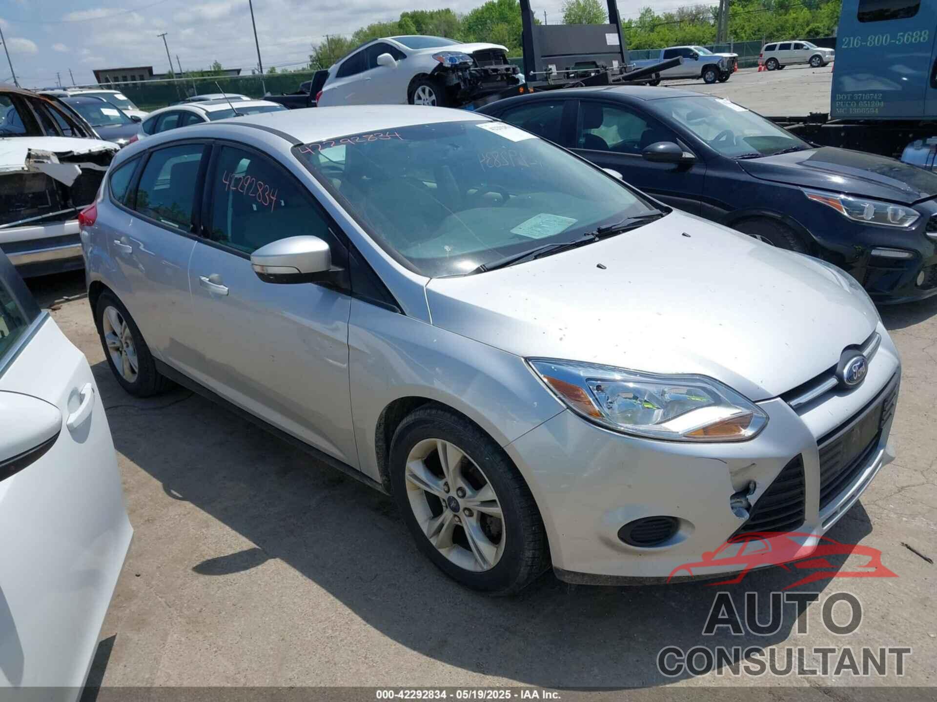 FORD FOCUS 2014 - 1FADP3K2XEL404562