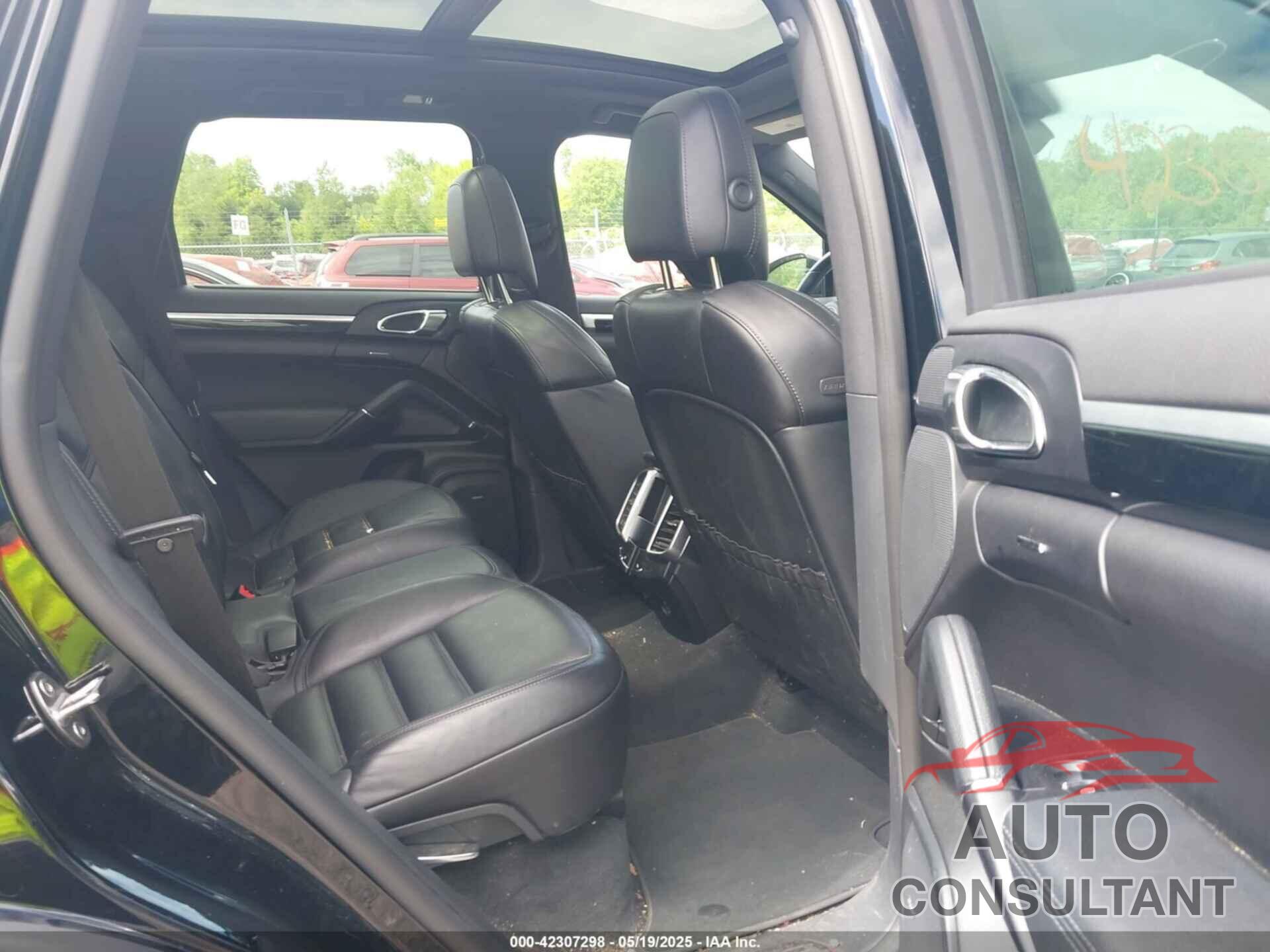 PORSCHE CAYENNE 2017 - WP1AB2A22HLA51972