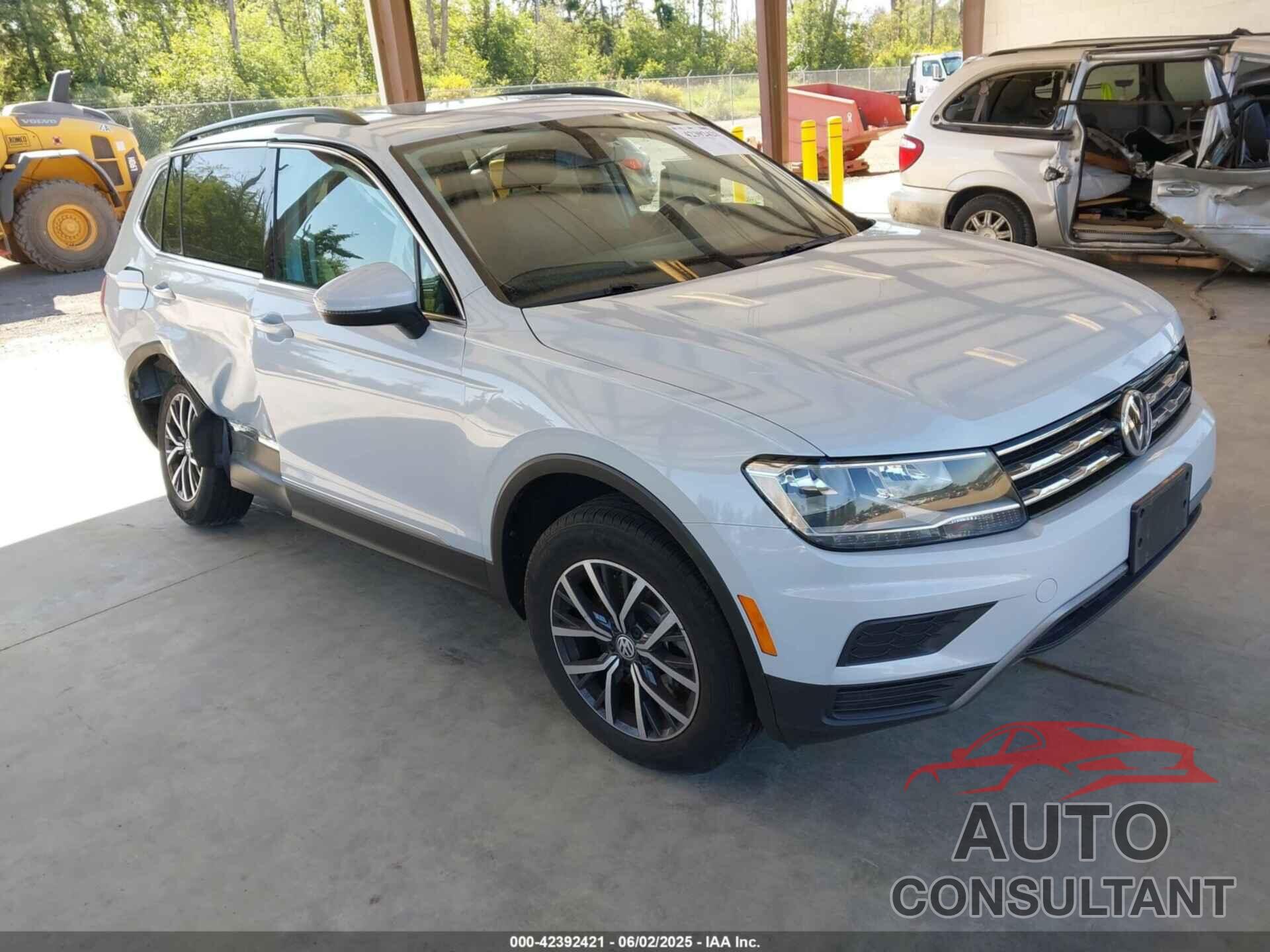 VOLKSWAGEN TIGUAN 2018 - 3VV2B7AX0JM197274