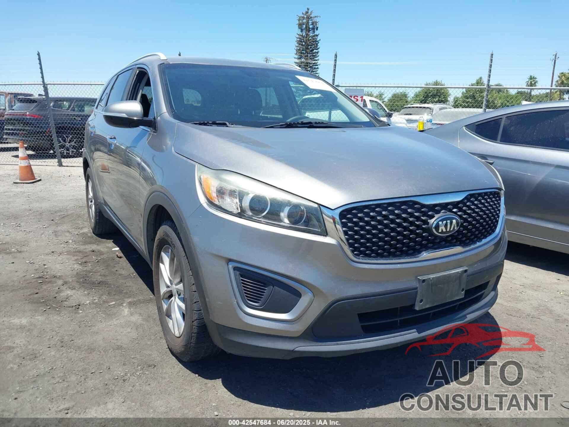 KIA SORENTO 2017 - 5XYPG4A35HG257235