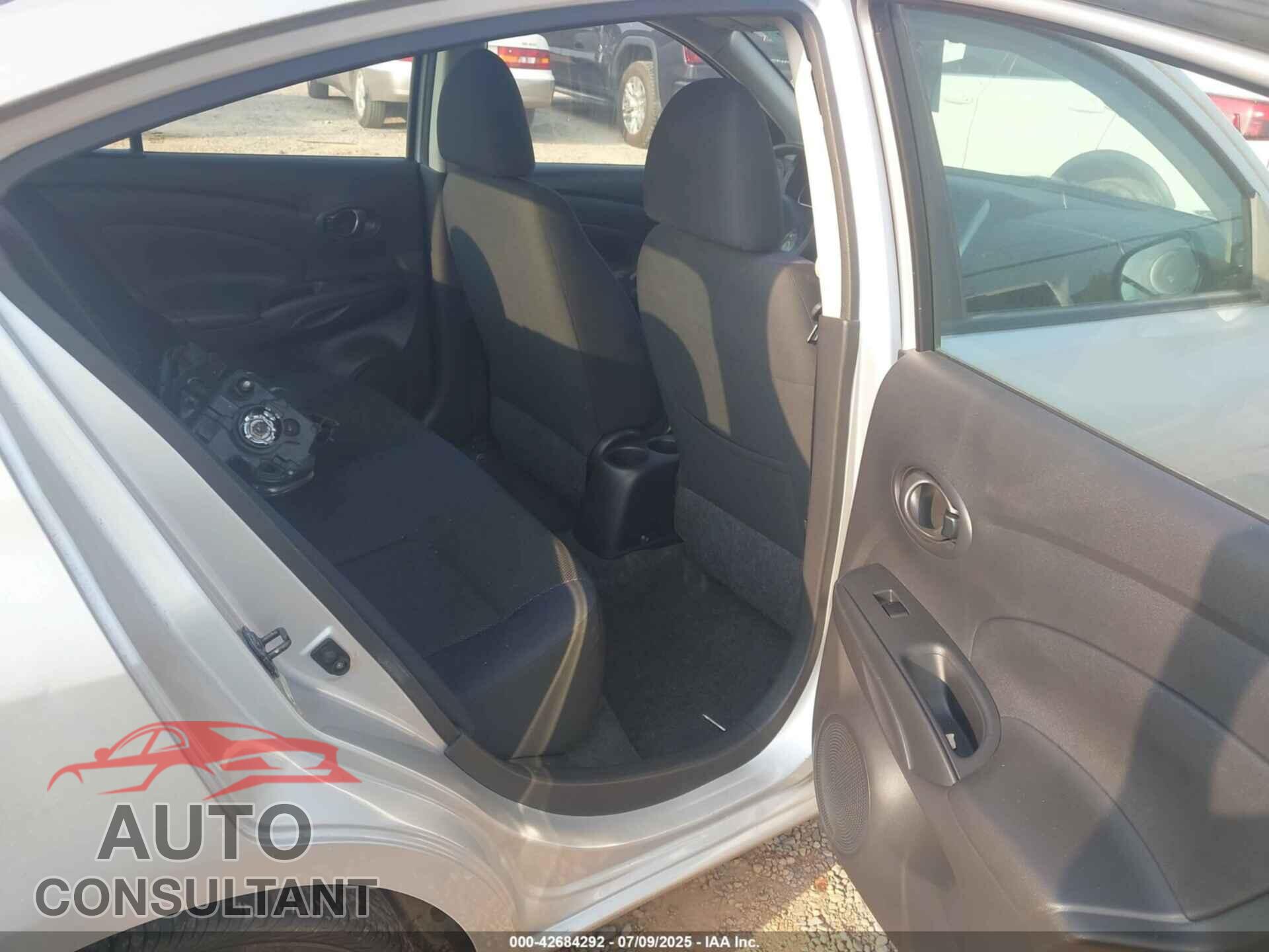 NISSAN VERSA 2012 - 3N1CN7AP1CL820844