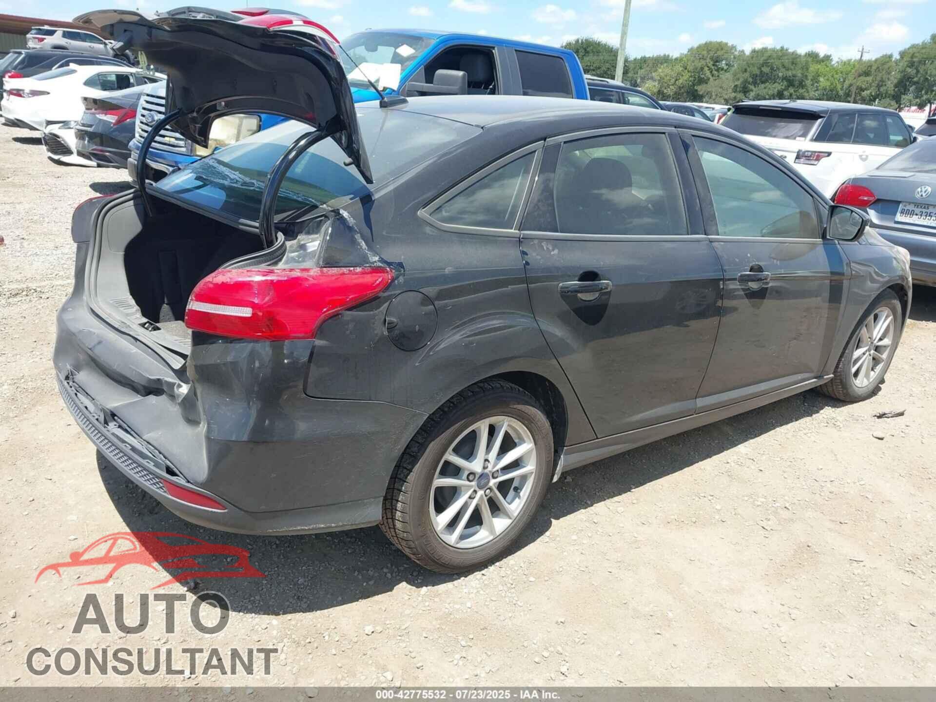 FORD FOCUS 2017 - 1FADP3F23HL257810