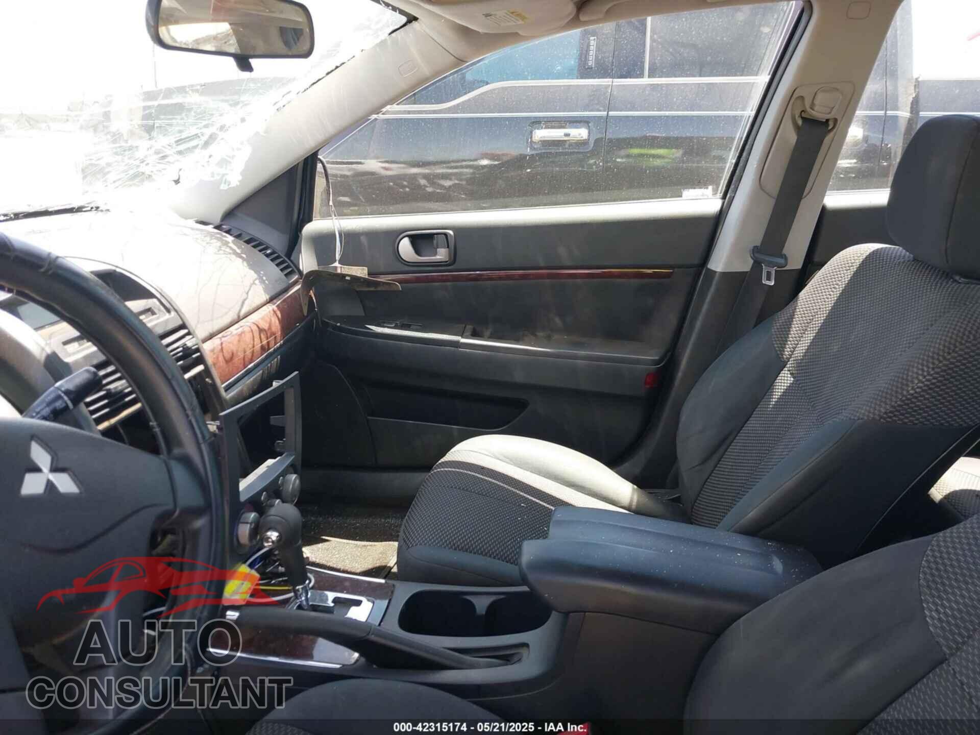 MITSUBISHI GALANT 2012 - 4A32B3FF3CE018285