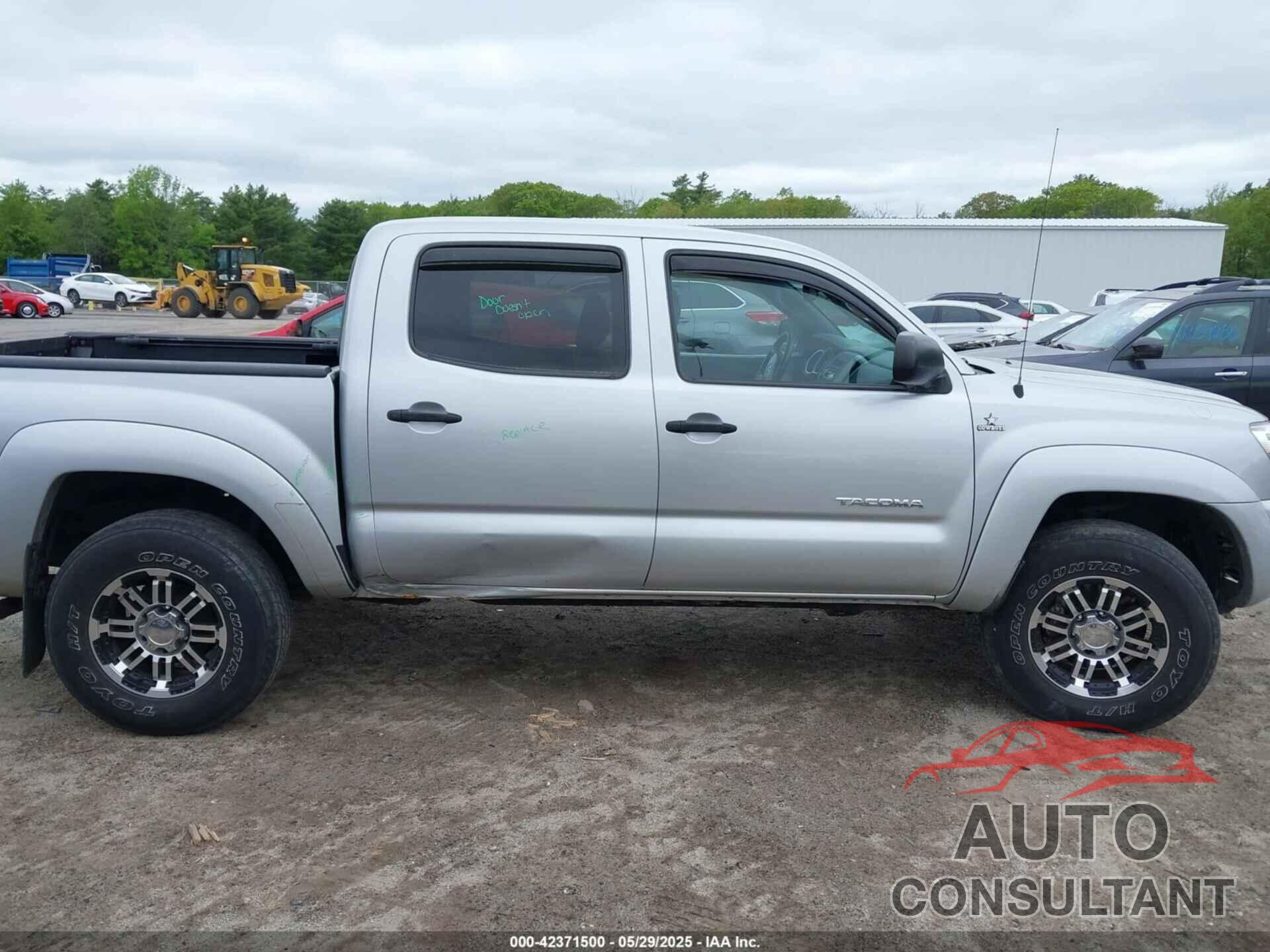 TOYOTA TACOMA 2011 - 3TMLU4EN4BM069898