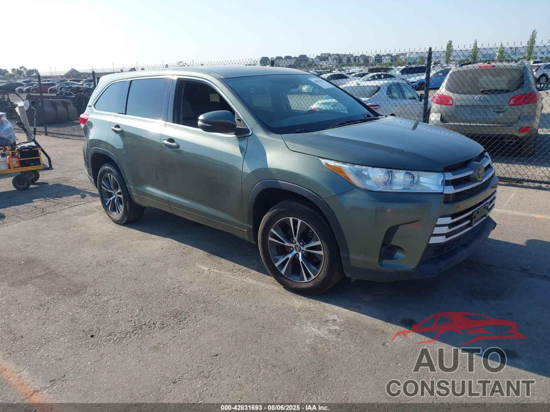 TOYOTA HIGHLANDER 2018 - 5TDZARFH1JS035487