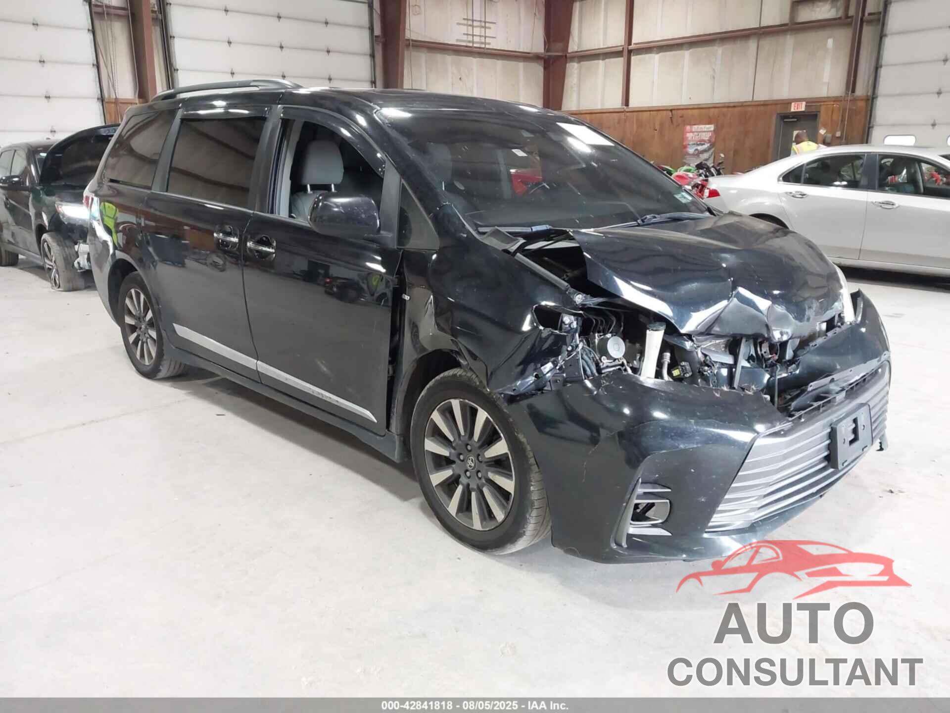 TOYOTA SIENNA 2019 - 5TDDZ3DC9KS215843