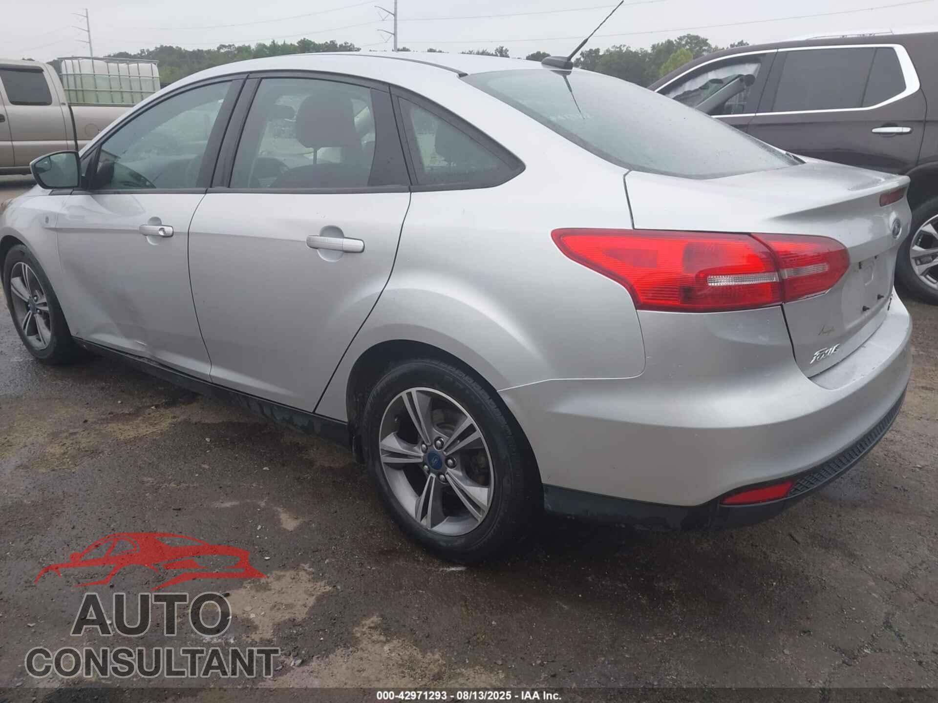 FORD FOCUS 2018 - 1FADP3FEXJL243242