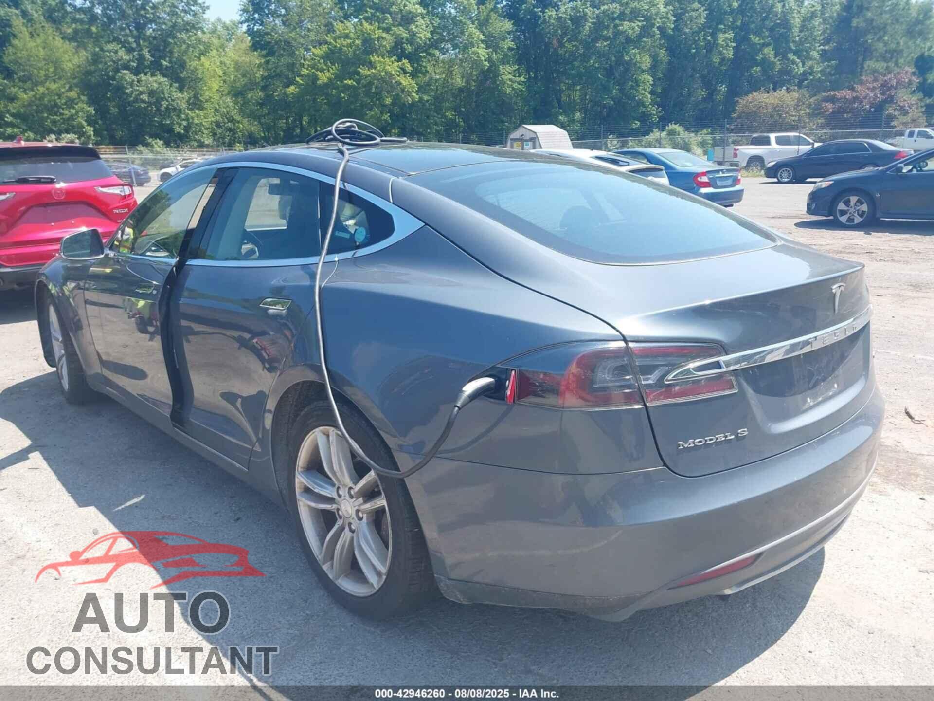 TESLA MODEL S 2013 - 5YJSA1AG5DFP09747