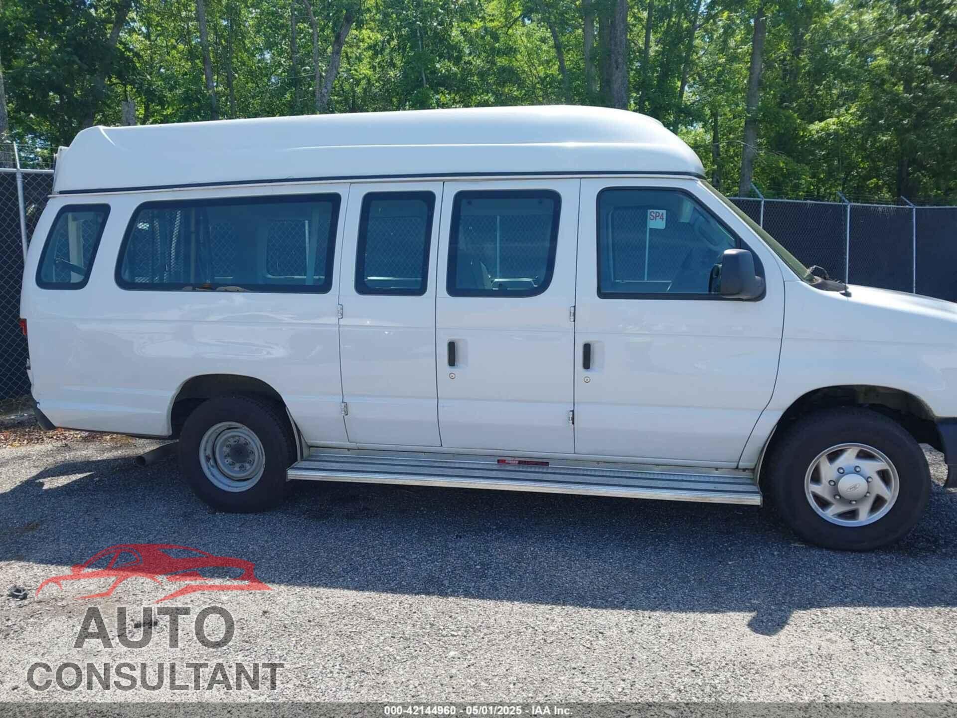 FORD E-350 SUPER DUTY 2014 - 1FBSS3BL5EDA36962