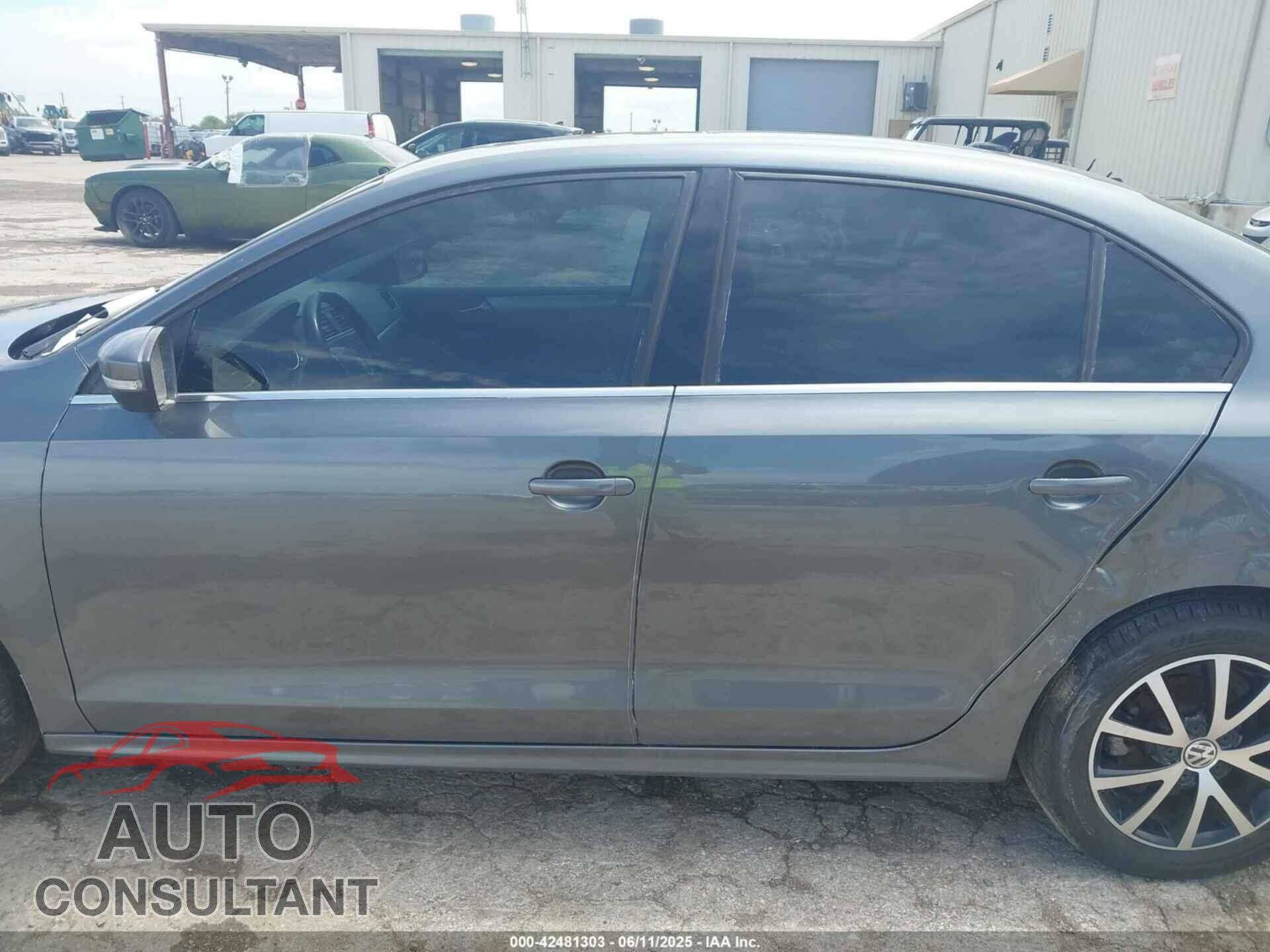 VOLKSWAGEN JETTA 2017 - 3VWDB7AJ1HM315584