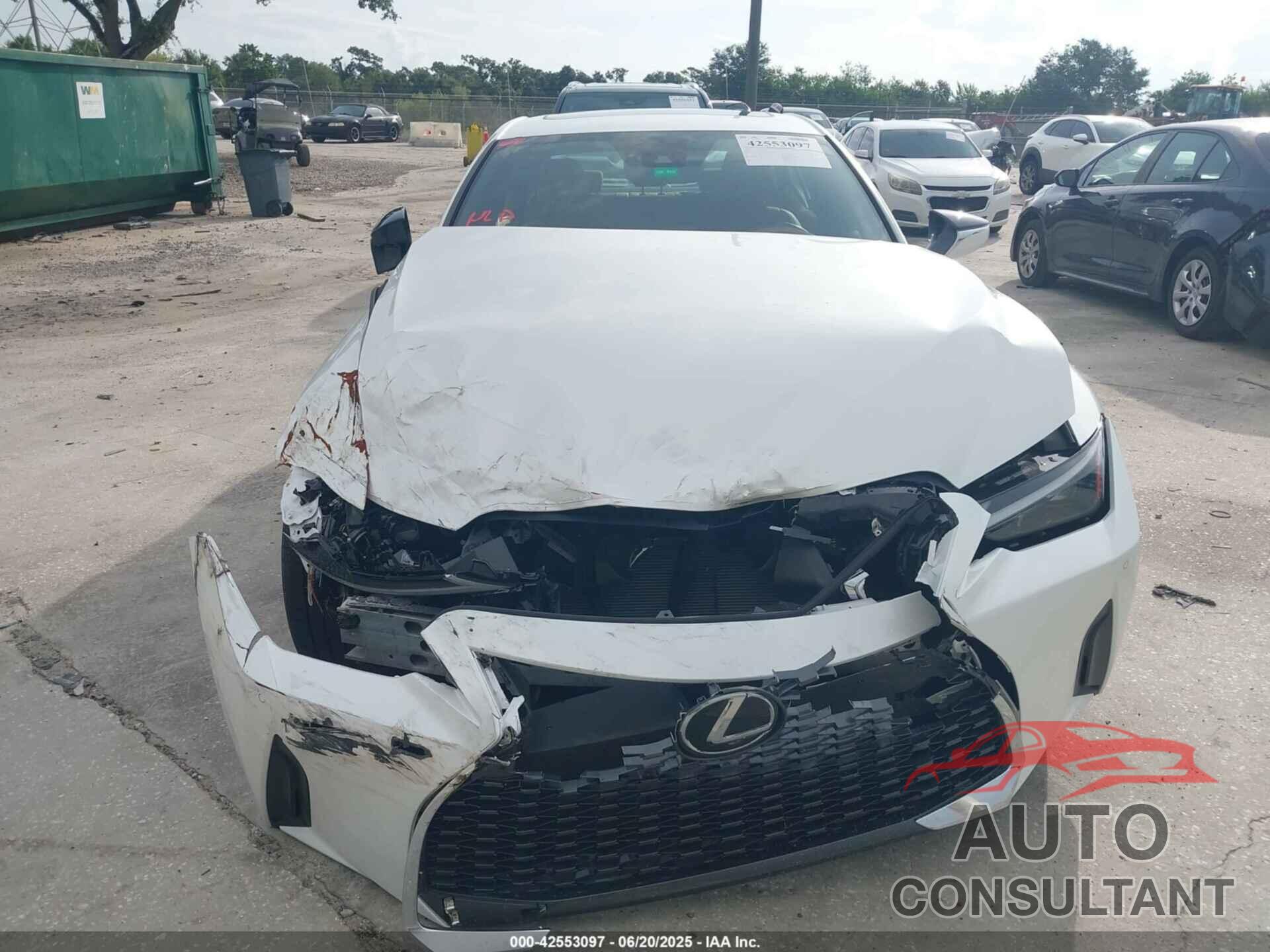 LEXUS IS 300 2024 - JTHCA1D27R5129265