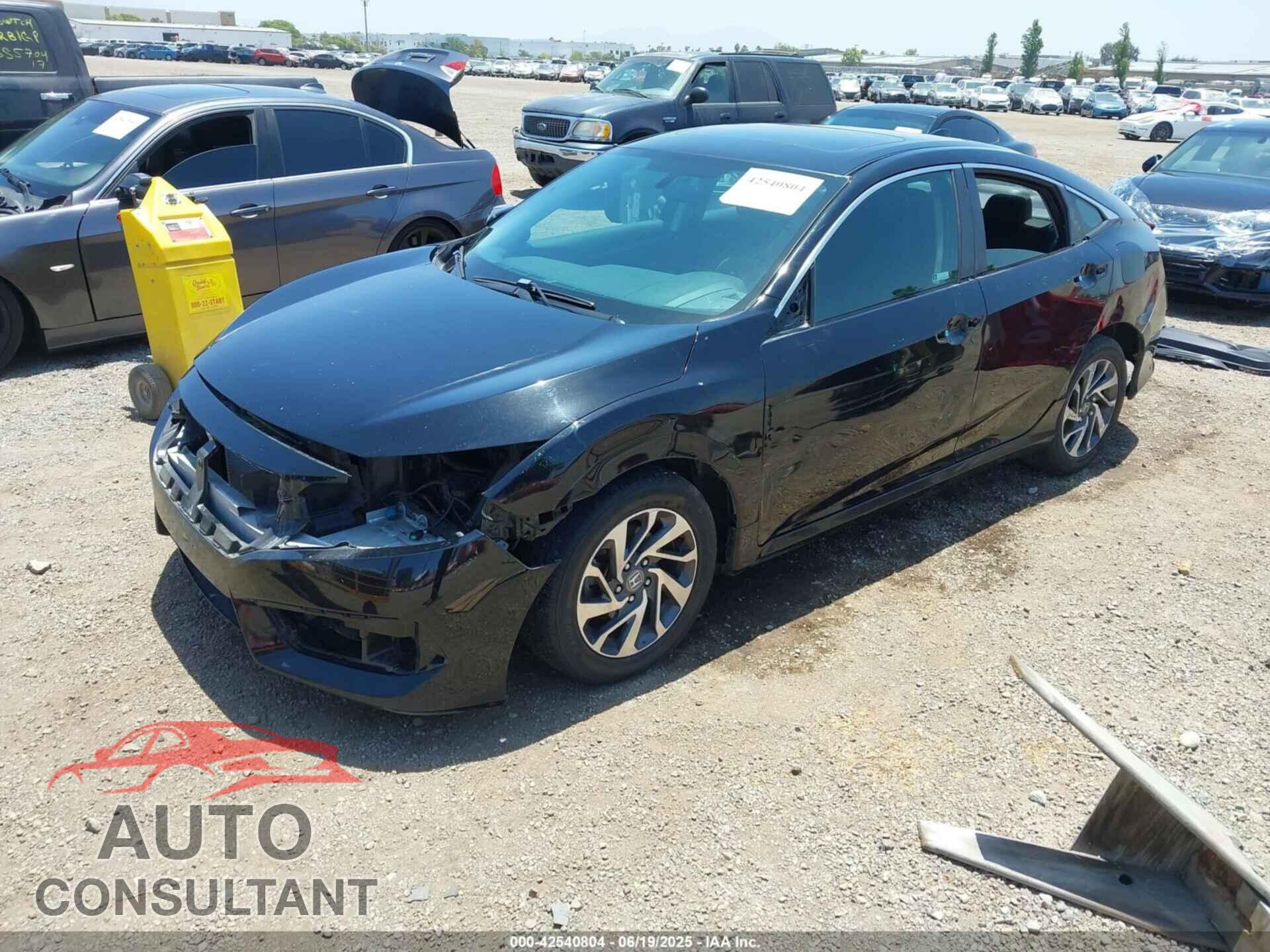 HONDA CIVIC 2018 - 2HGFC2F76JH605561