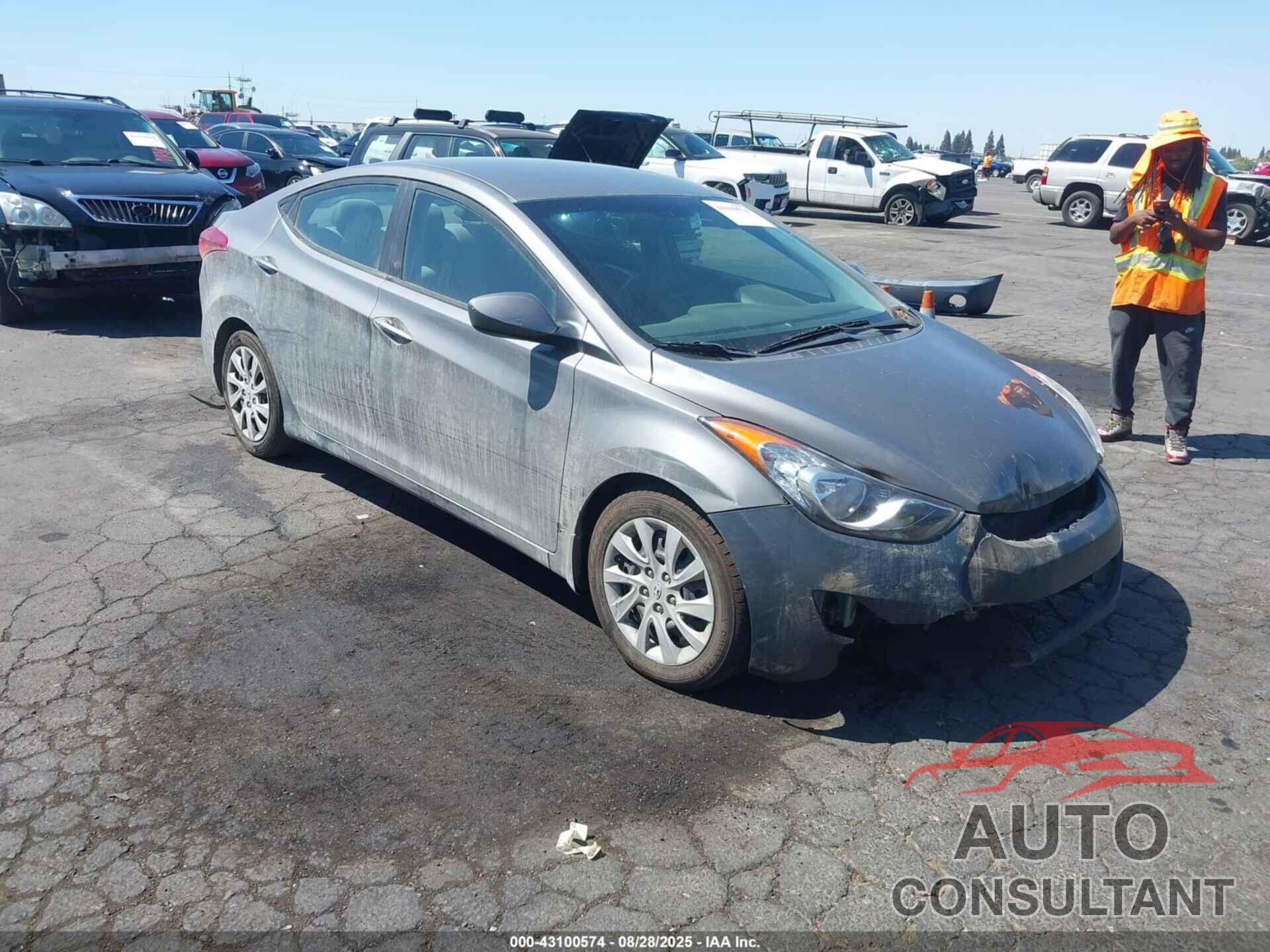 HYUNDAI ELANTRA 2013 - 5NPDH4AE7DH206369