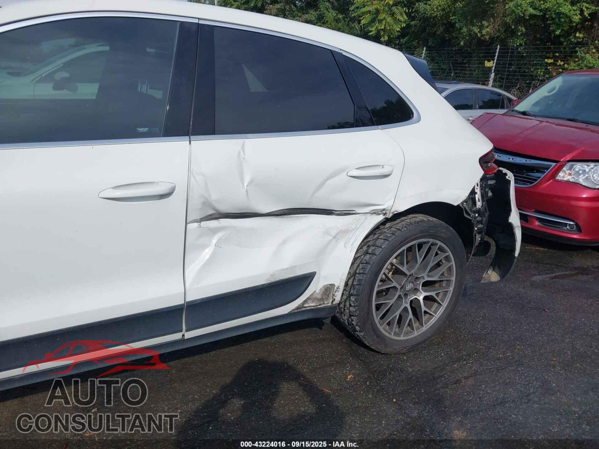 PORSCHE MACAN 2016 - WP1AB2A53GLB42628