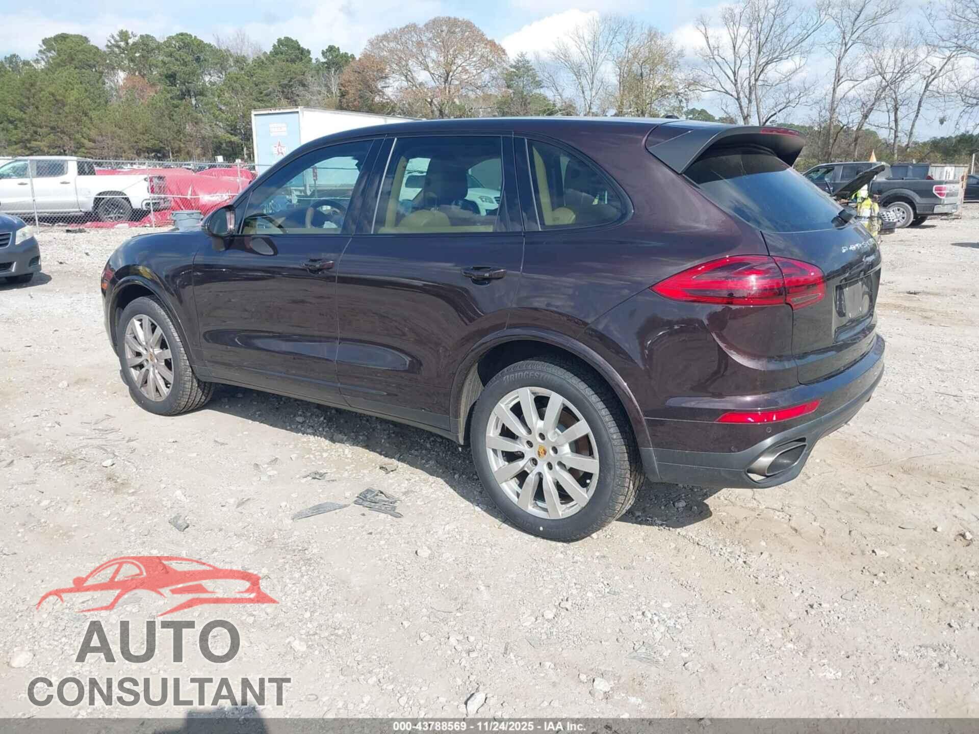 PORSCHE CAYENNE 2017 - WP1AA2A22HKA82308