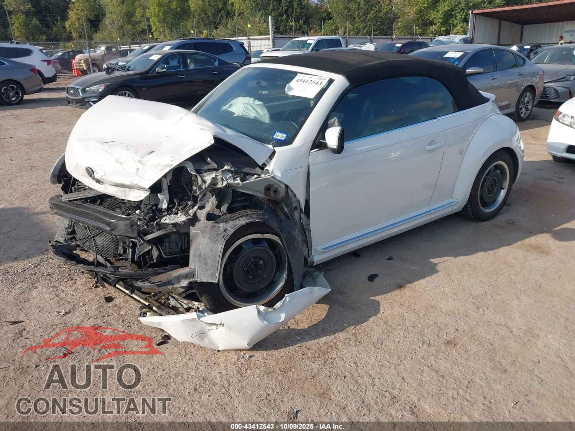 VOLKSWAGEN BEETLE 2013 - 3VW5X7AT0DM803667