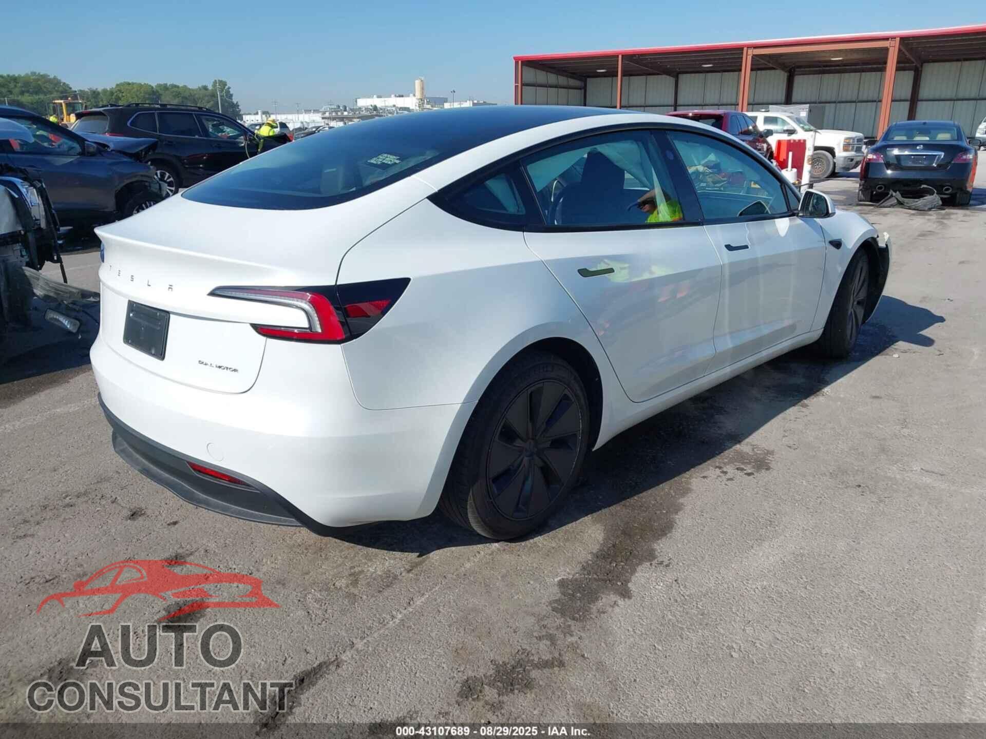 TESLA MODEL 3 2024 - 5YJ3E1EB5RF818532