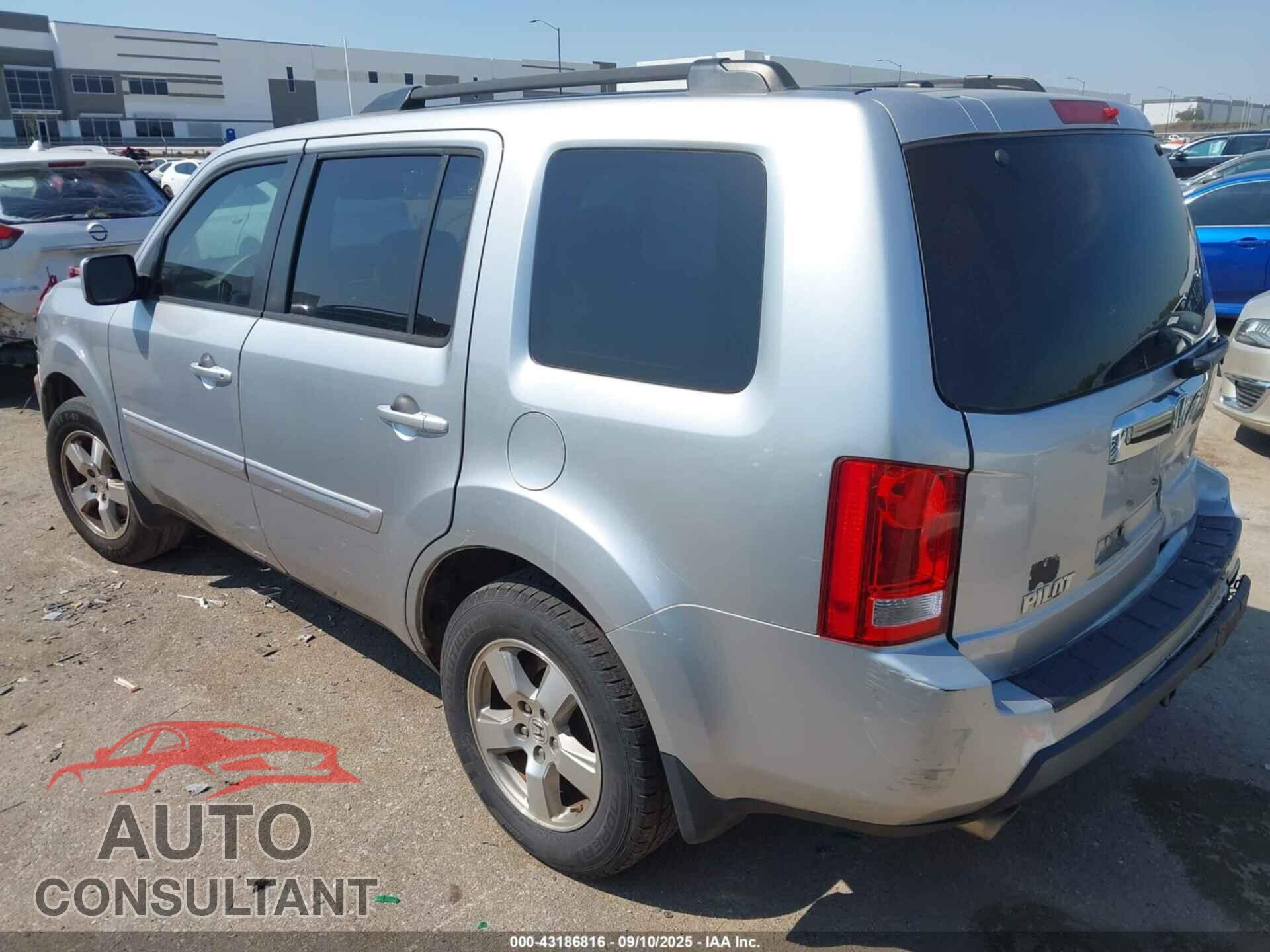 HONDA PILOT 2011 - 5FNYF3H66BB036372