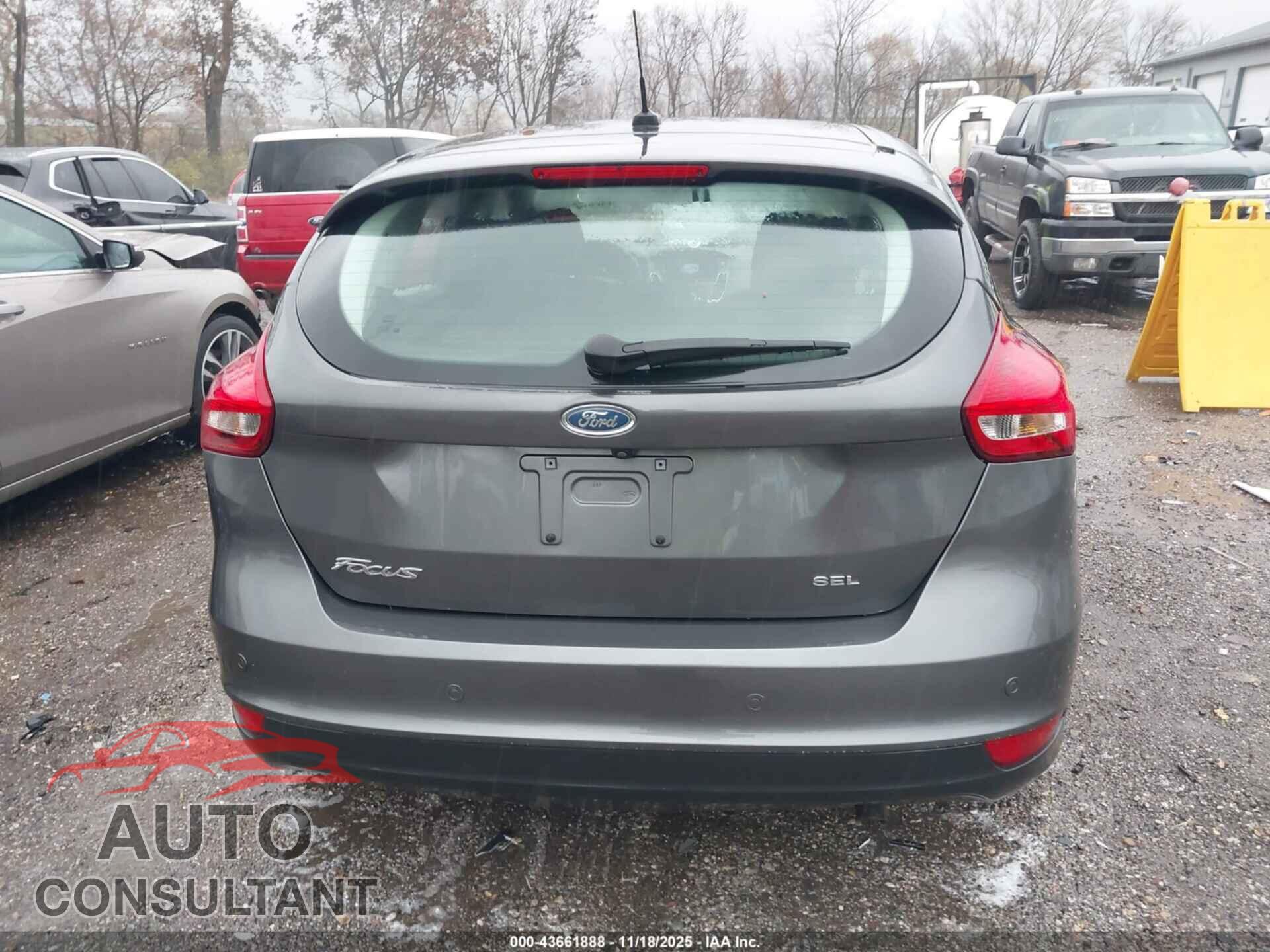 FORD FOCUS 2017 - 1FADP3M22HL336601