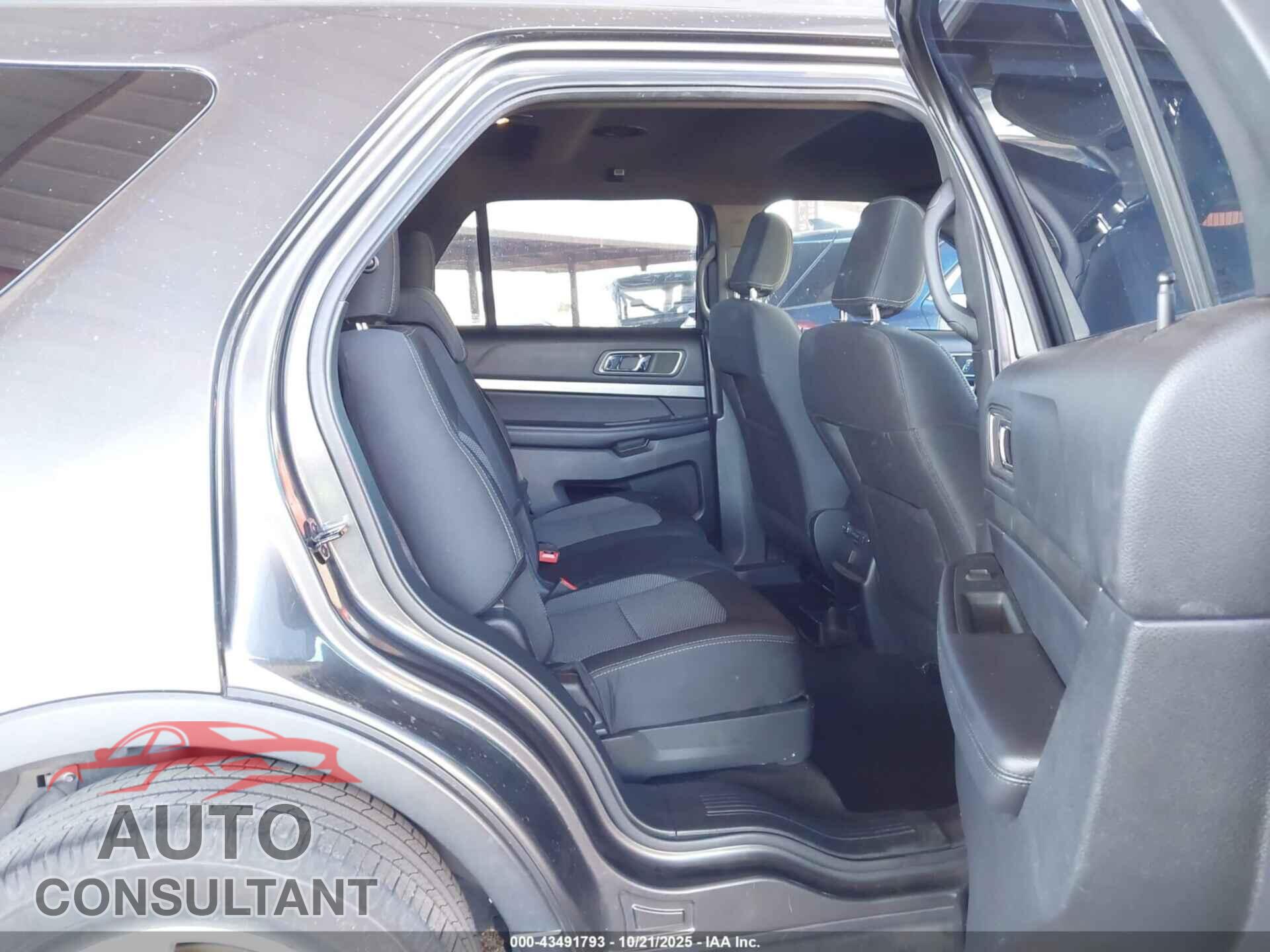 FORD EXPLORER 2018 - 1FM5K7D81JGB44394
