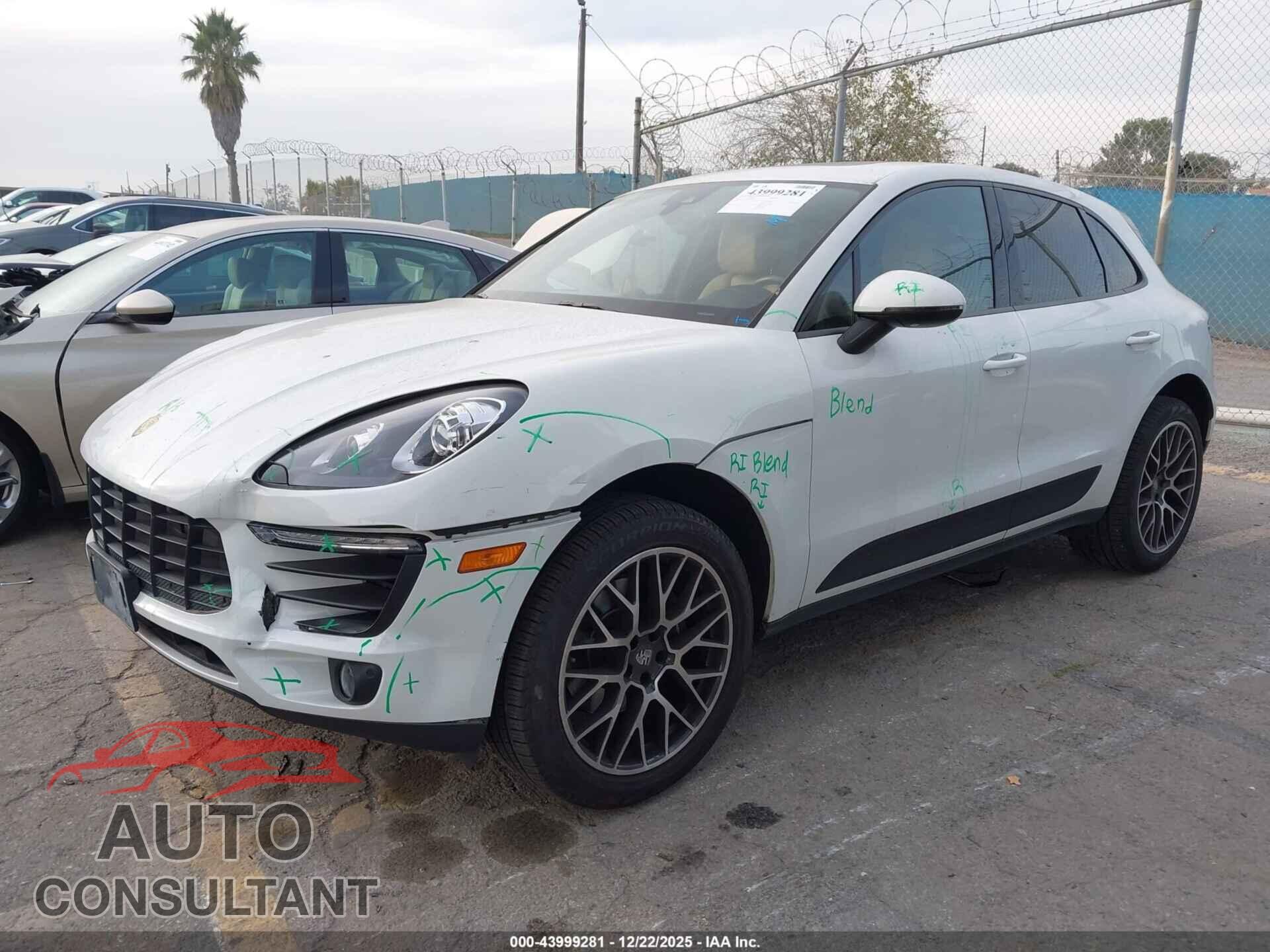 PORSCHE MACAN 2017 - WP1AA2A52HLB09303