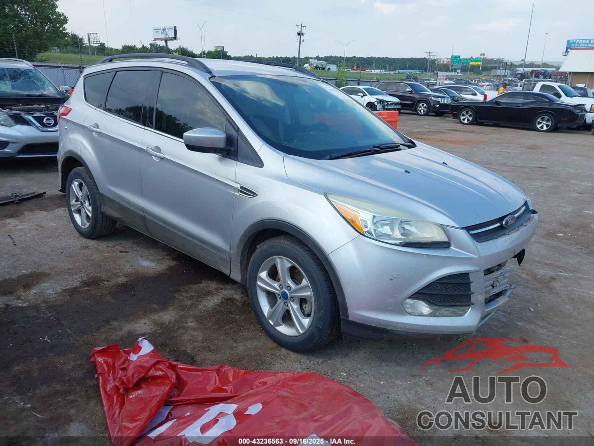 FORD ESCAPE 2014 - 1FMCU0GX0EUB15147