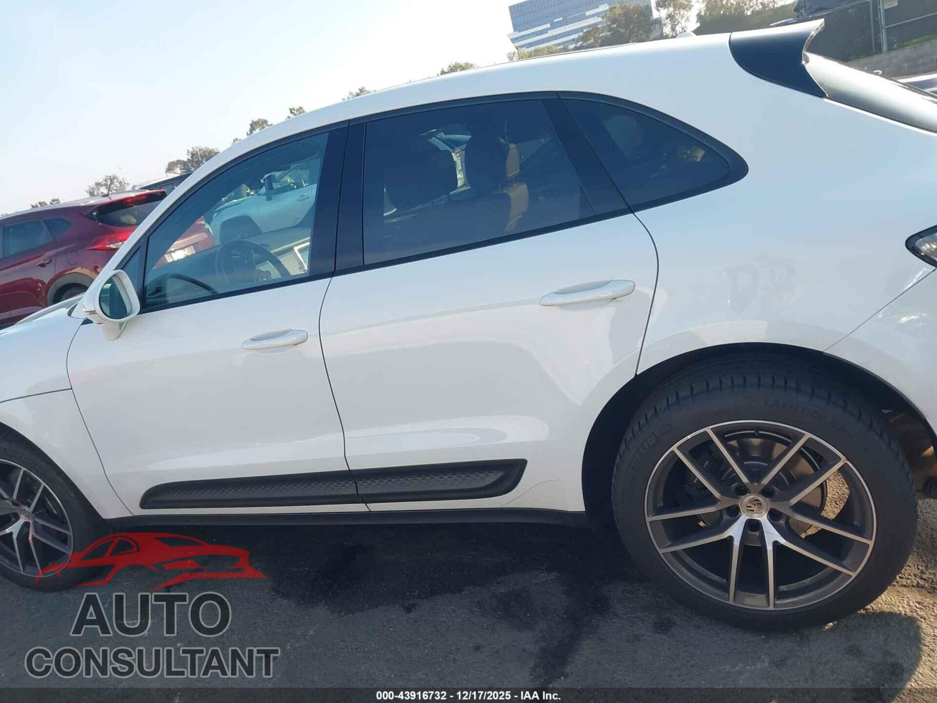 PORSCHE MACAN 2024 - WP1AA2A56RLB16904