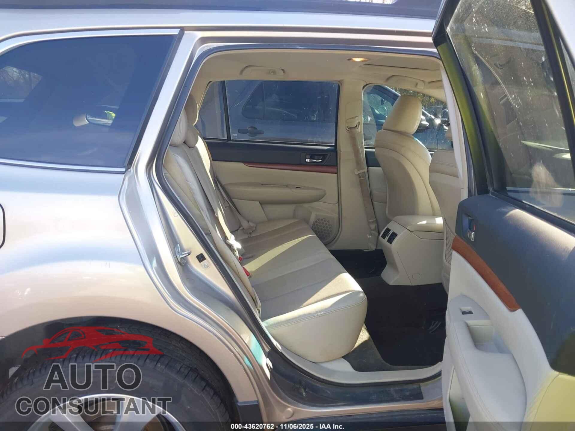 SUBARU OUTBACK 2014 - 4S4BRBLC4E3200929