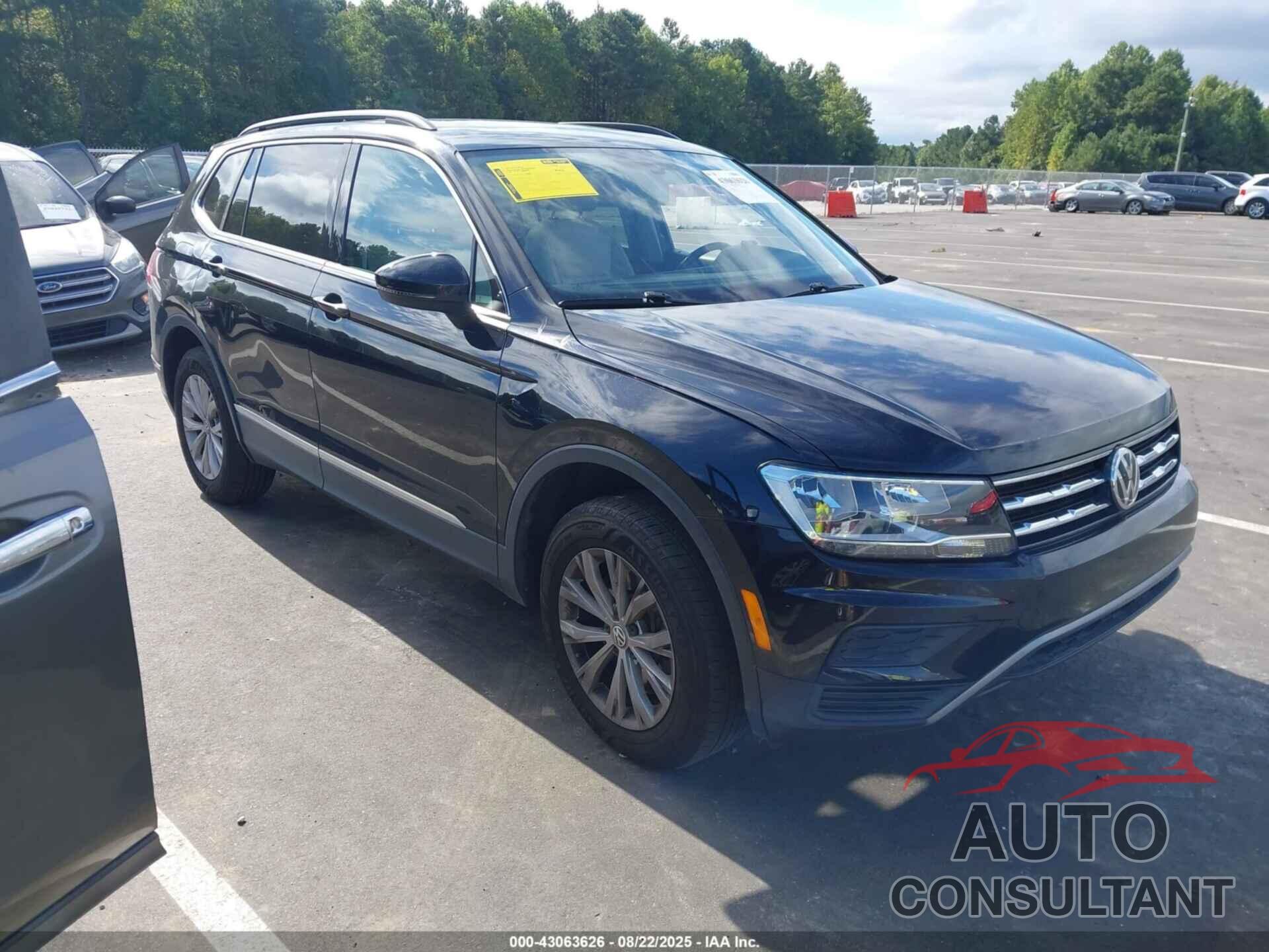 VOLKSWAGEN TIGUAN 2018 - 3VV2B7AX7JM157337