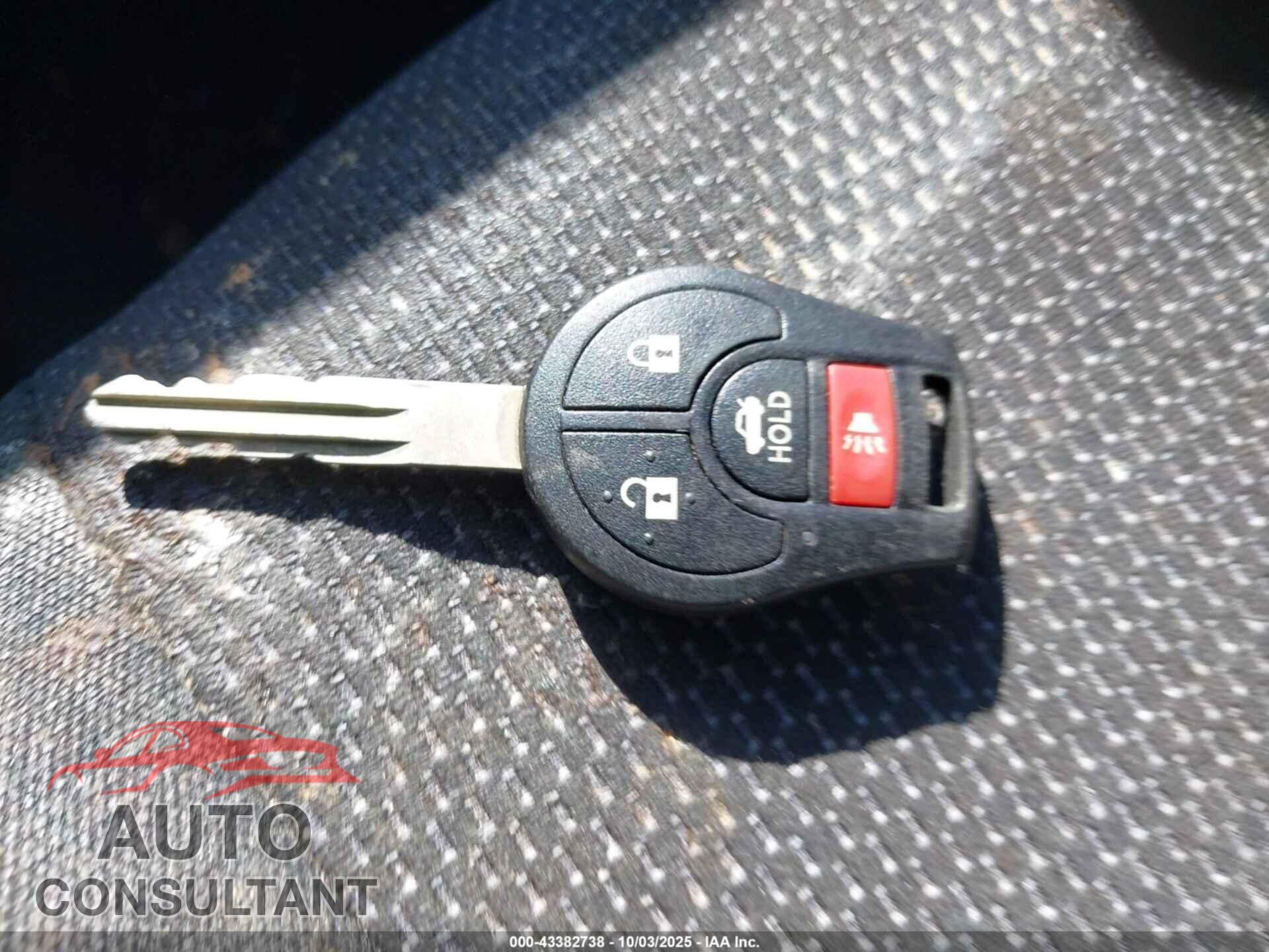 NISSAN VERSA 2017 - 3N1CN7AP1HL805655