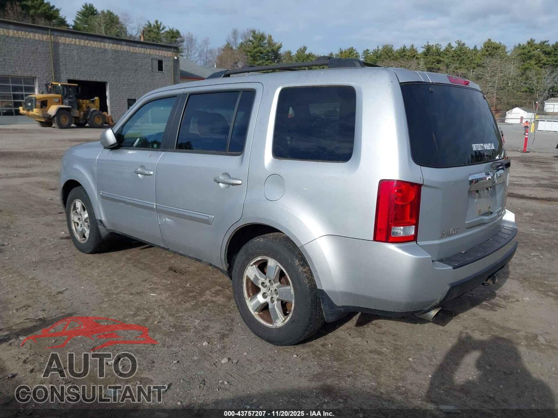 HONDA PILOT 2011 - 5FNYF4H77BB005274