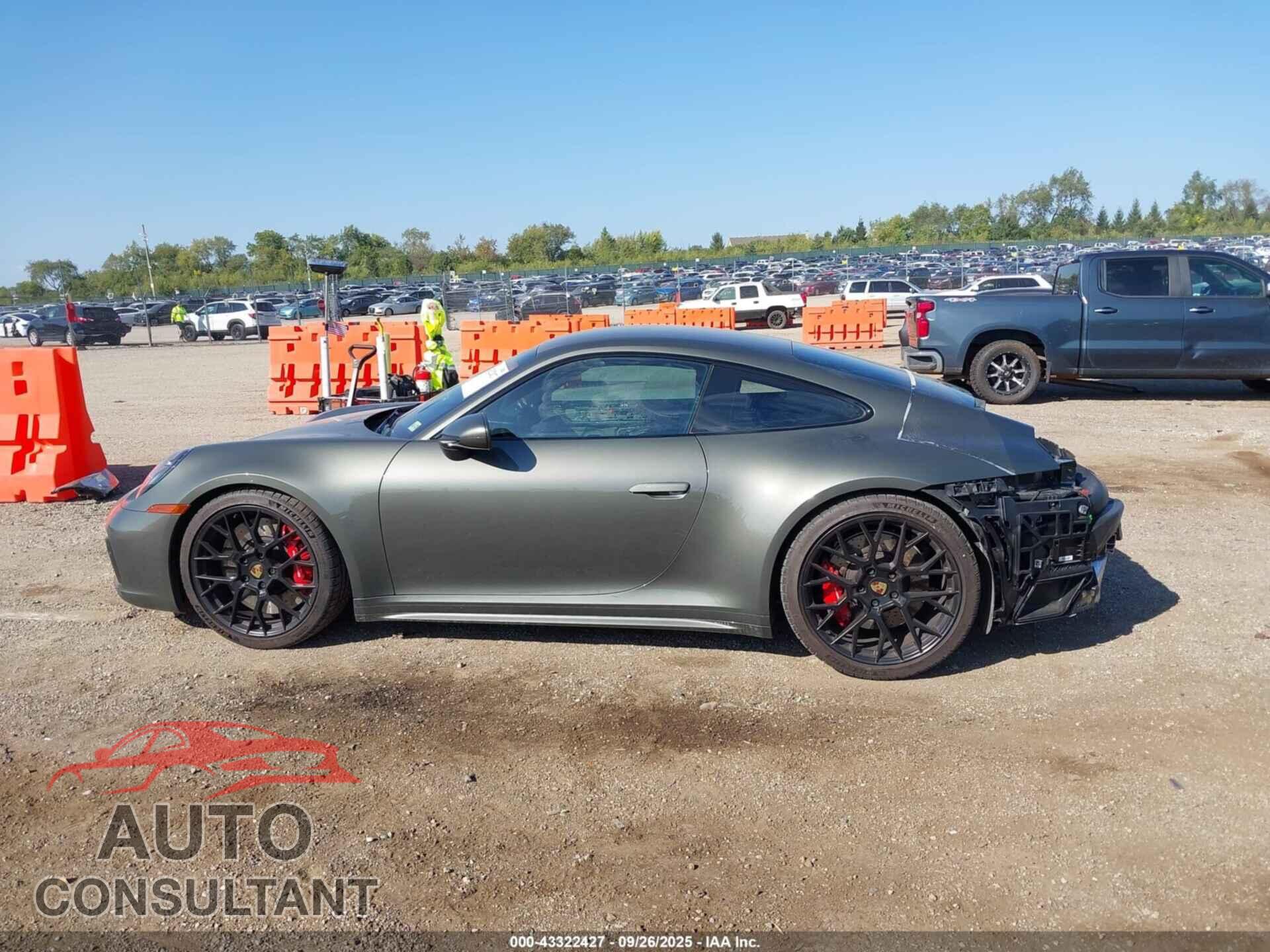 PORSCHE 911 2023 - WP0AB2A94PS220070