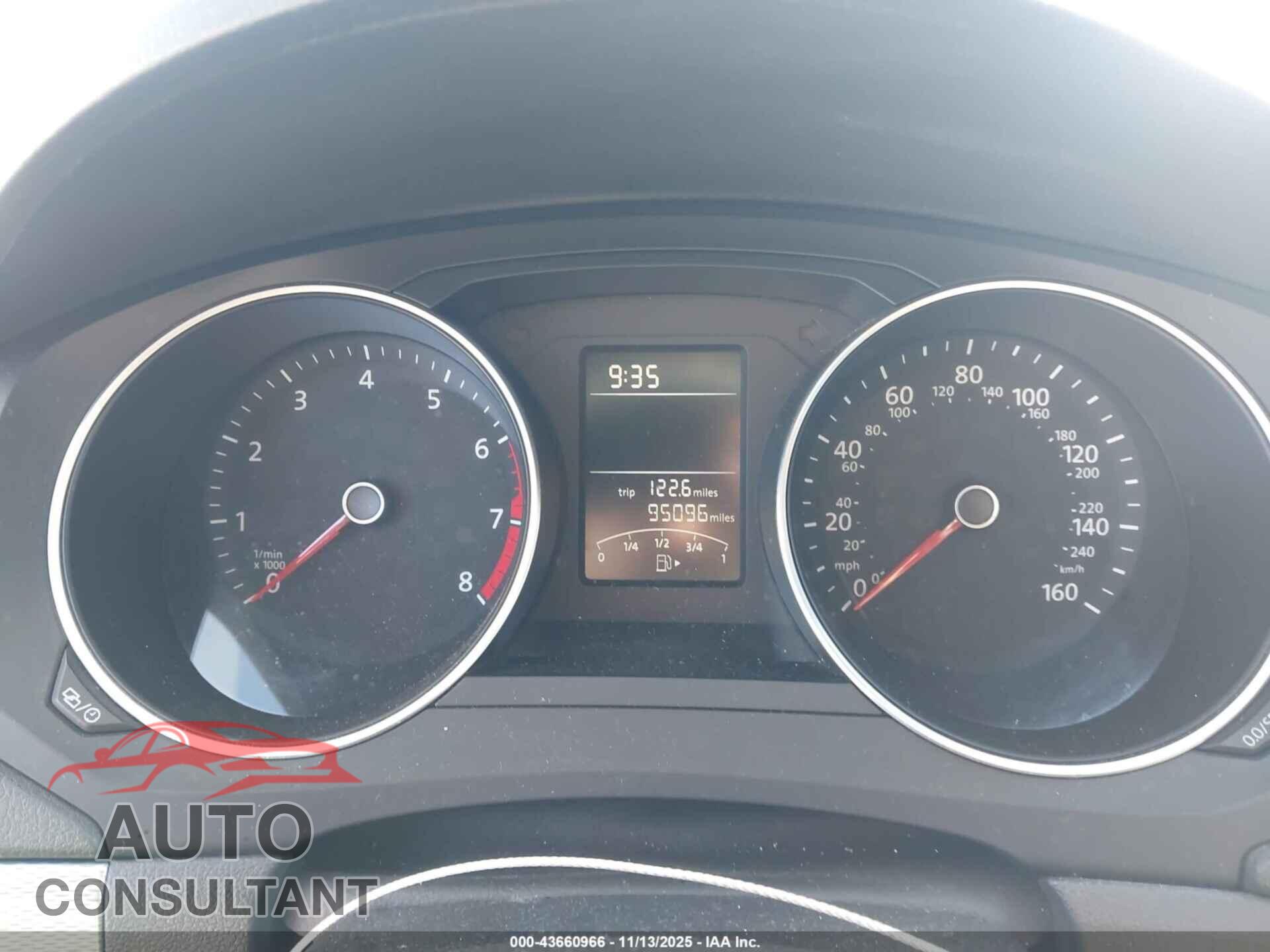 VOLKSWAGEN JETTA 2017 - 3VW2B7AJ3HM392903