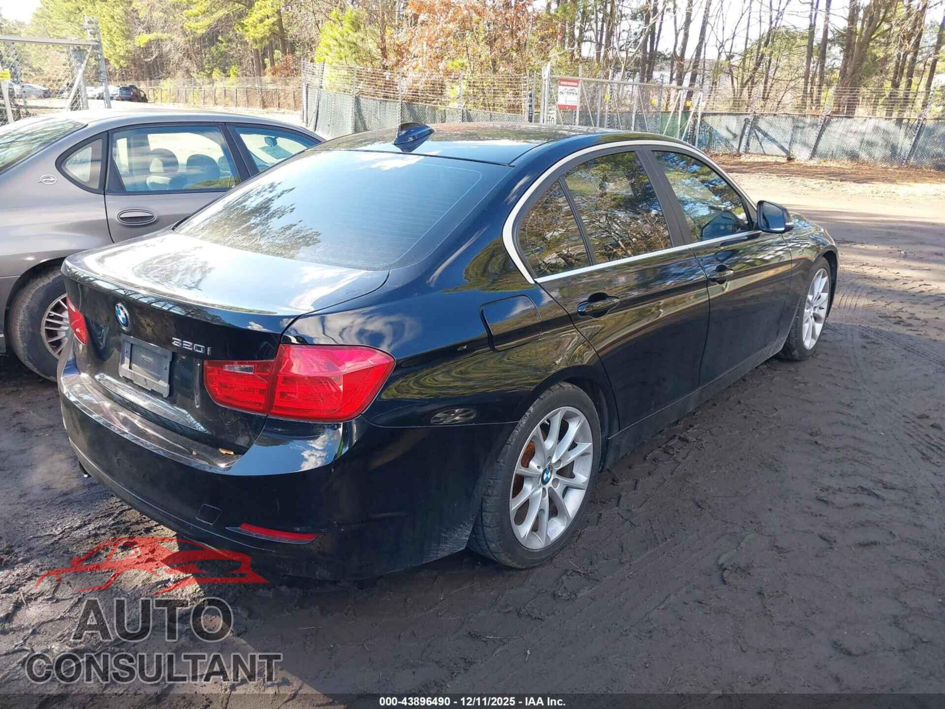 BMW 320I 2015 - WBA3B1C55FK136946